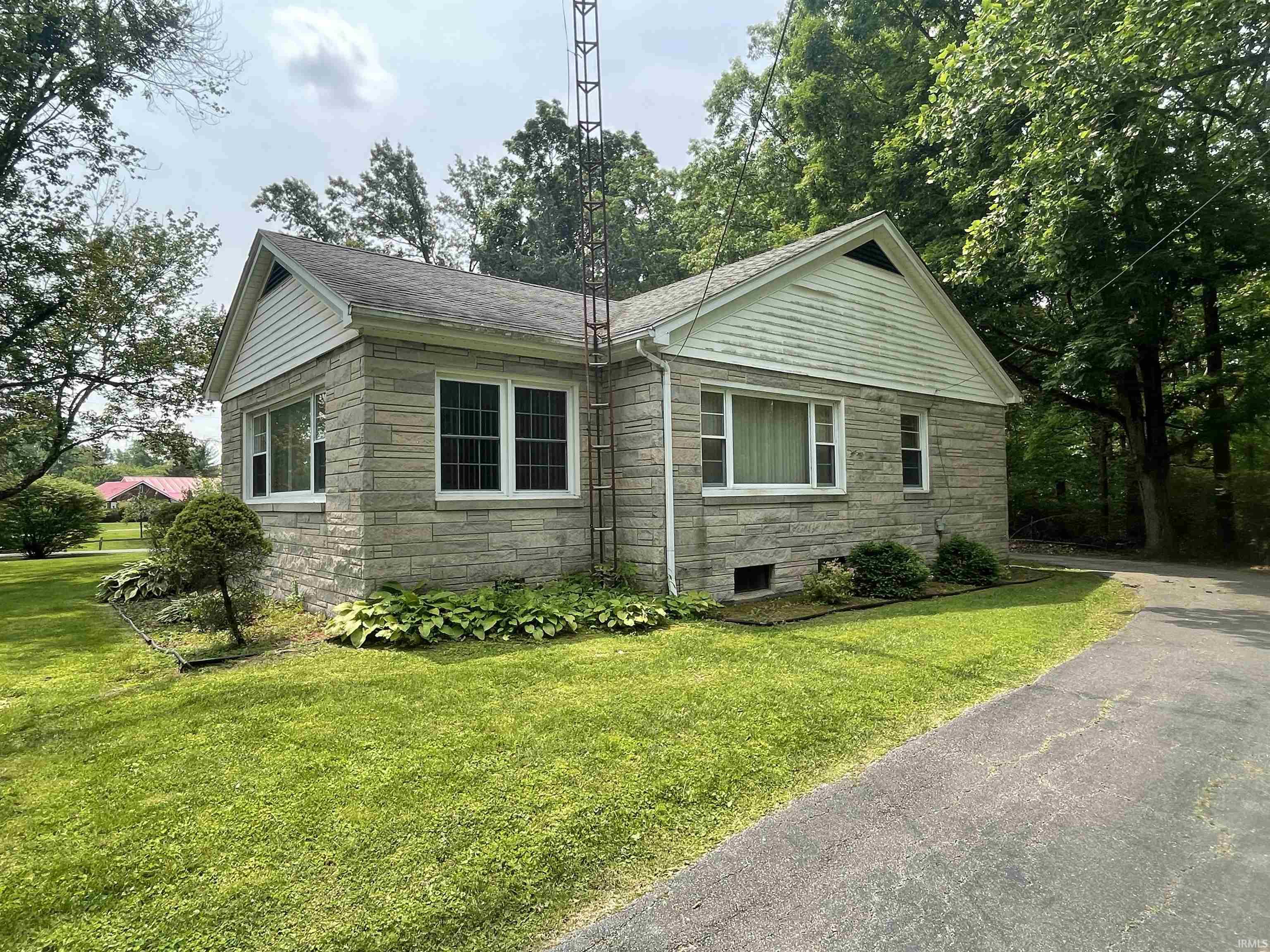 Homes for sale in Jasonville, IN | 14467 W St Rd 48, Jasonville, IN 47438 | MLS# 202524378