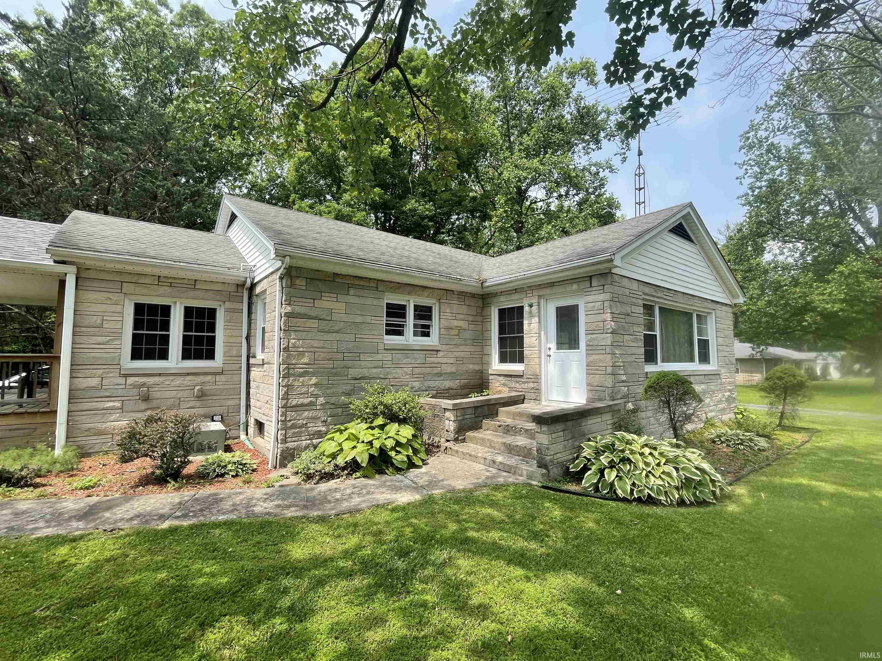 Homes for sale in Jasonville, IN | 14467 W St Rd 48, Jasonville, IN 47438 | MLS# 202524378