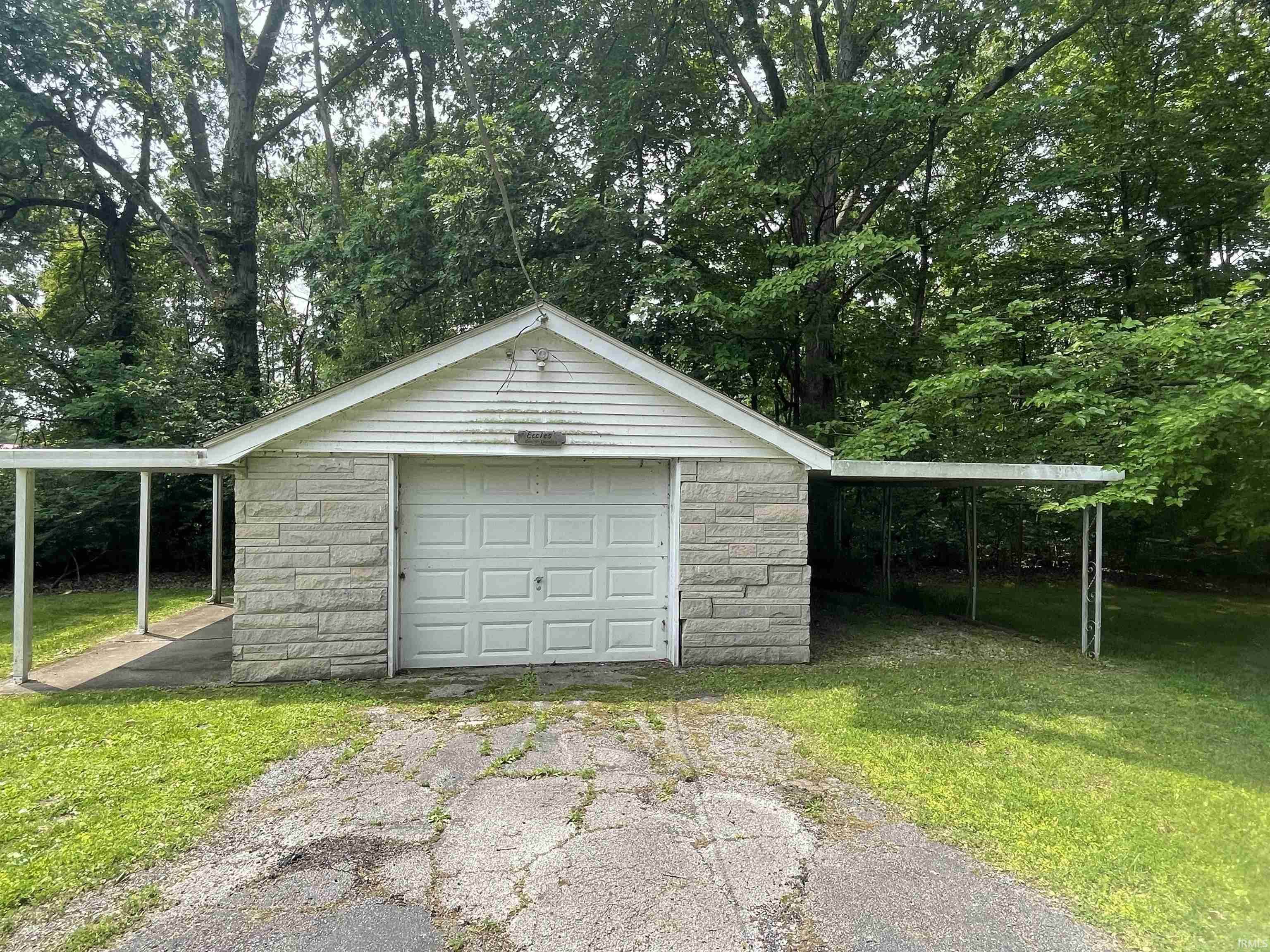 Homes for sale in Jasonville, IN | 14467 W St Rd 48, Jasonville, IN 47438 | MLS# 202524378