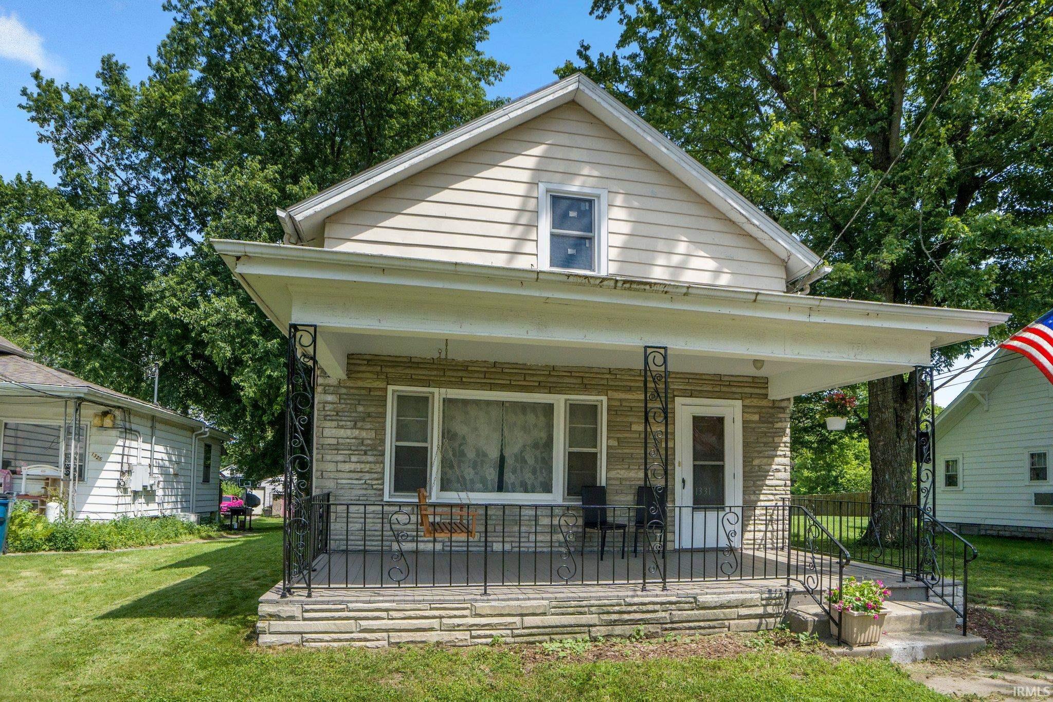 Photo 2 of 1331 Summit Street