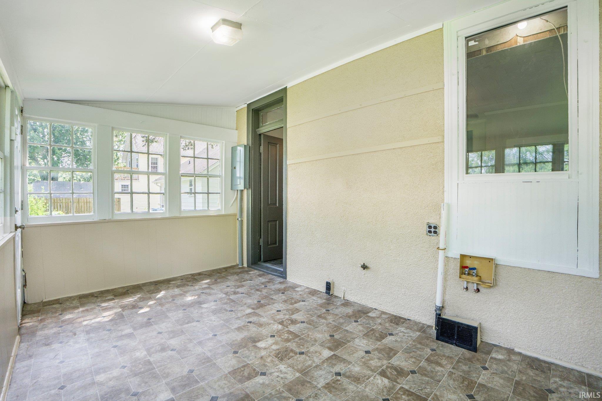 Photo 5 of 1331 Summit Street