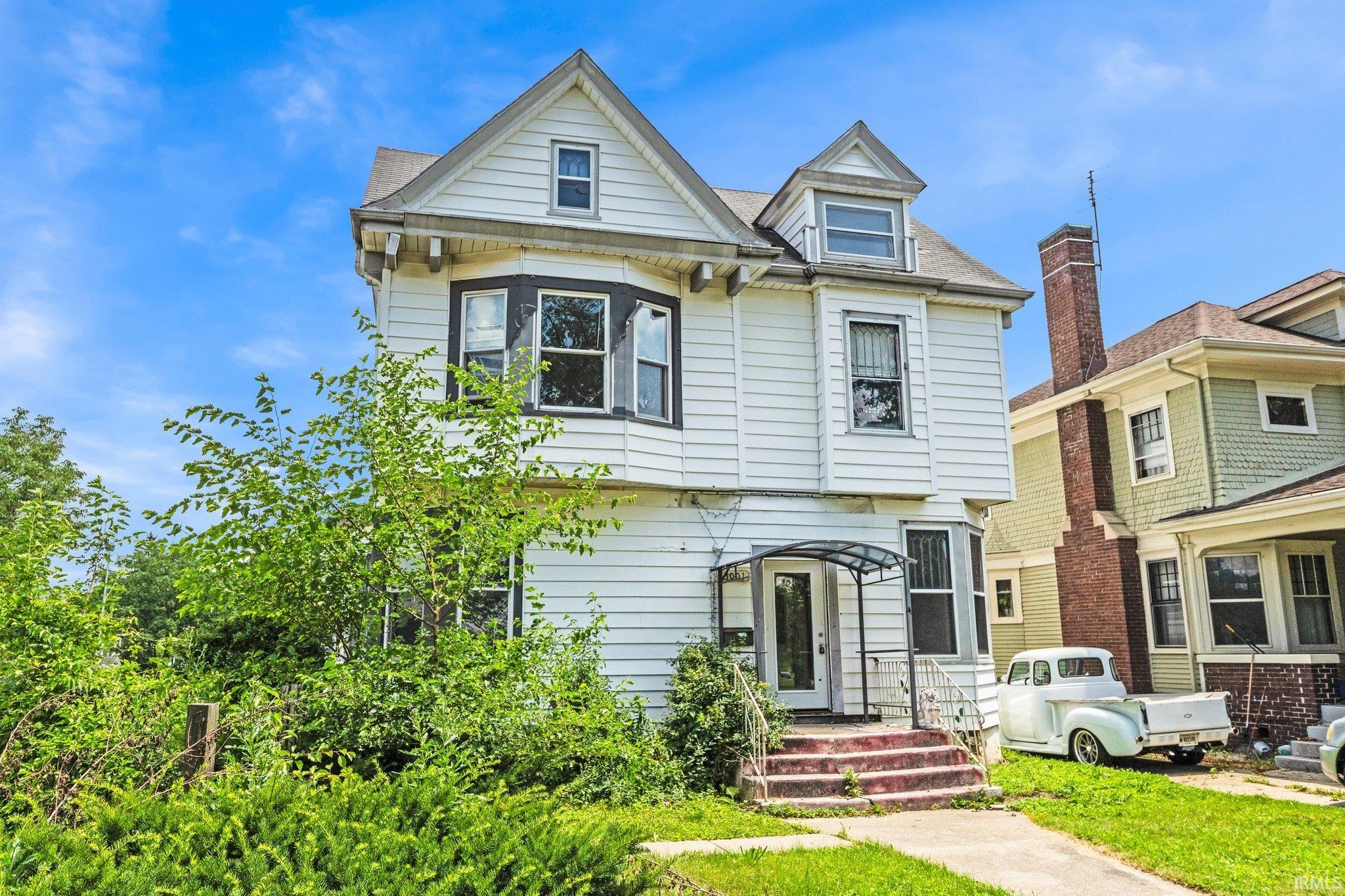 Photo 2 of 3001 Fairfield Avenue