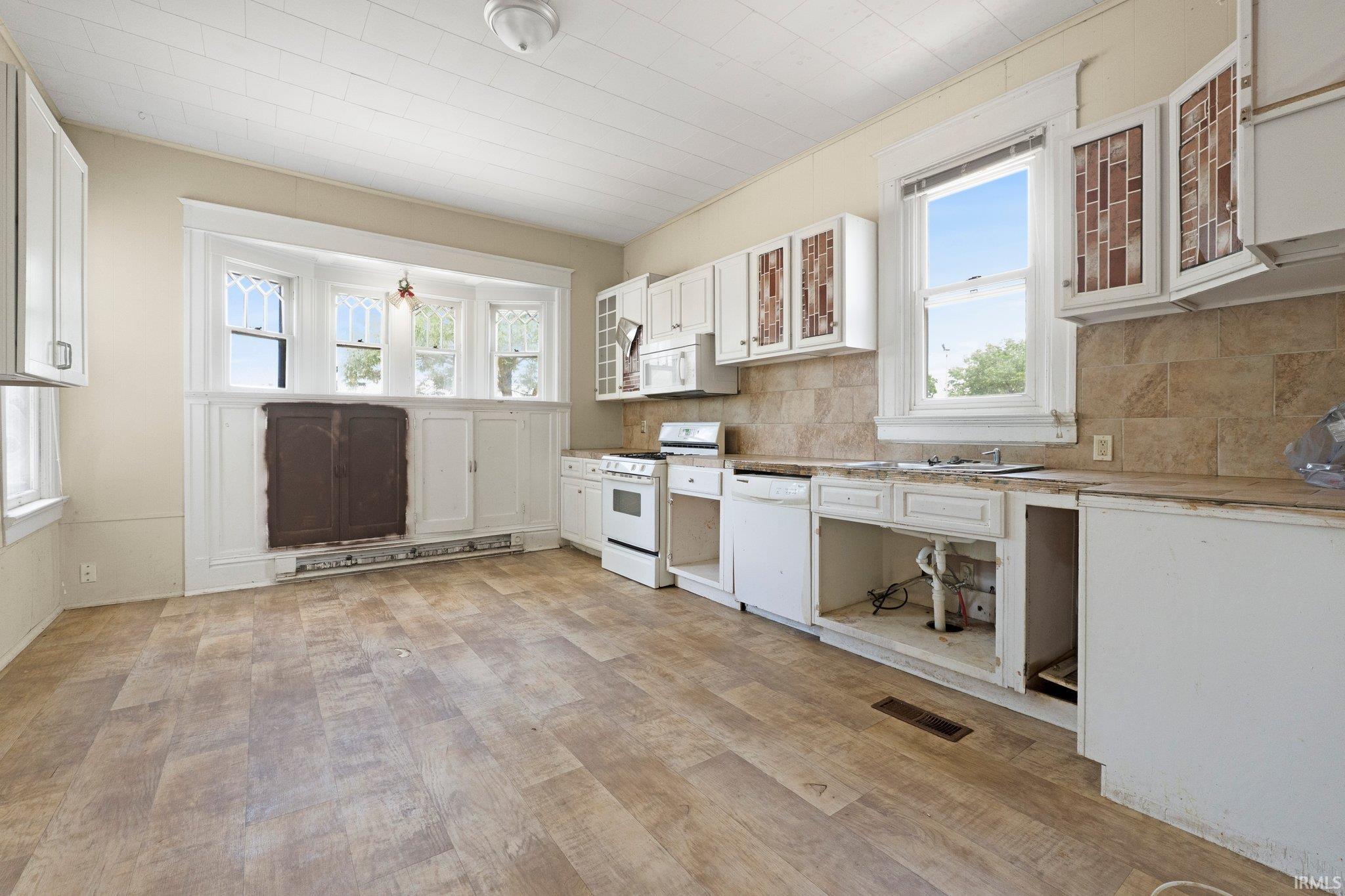 Photo 8 of 3001 Fairfield Avenue