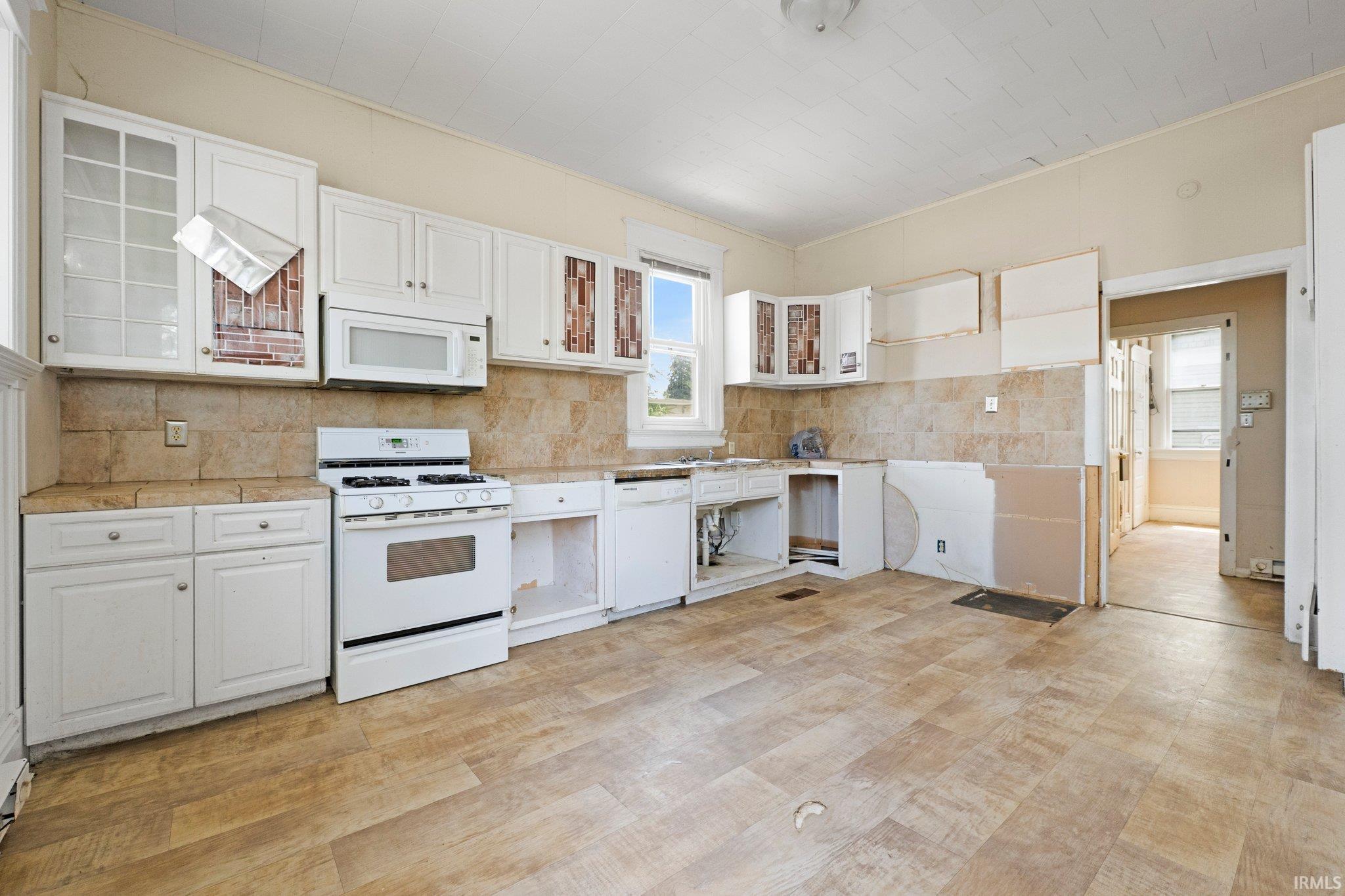 Photo 9 of 3001 Fairfield Avenue