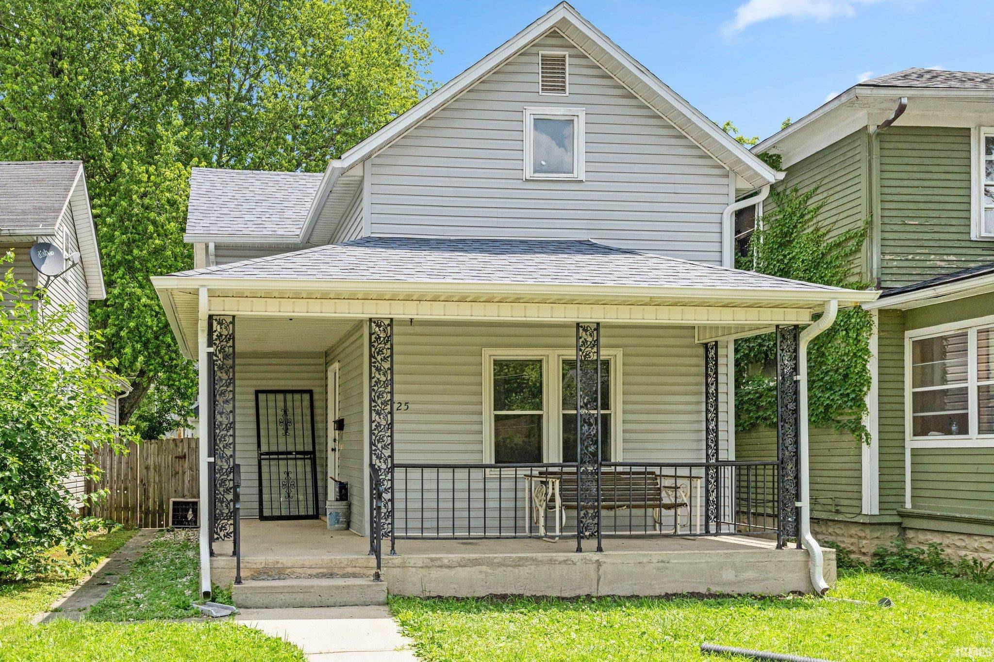 Photo 18 of 2725 Fox Avenue