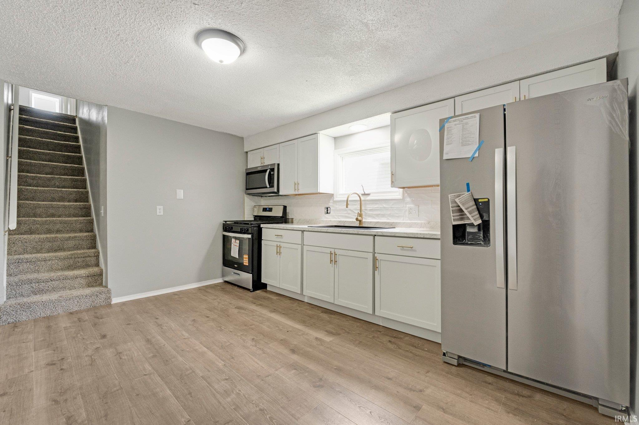 Photo 7 of 2725 Fox Avenue