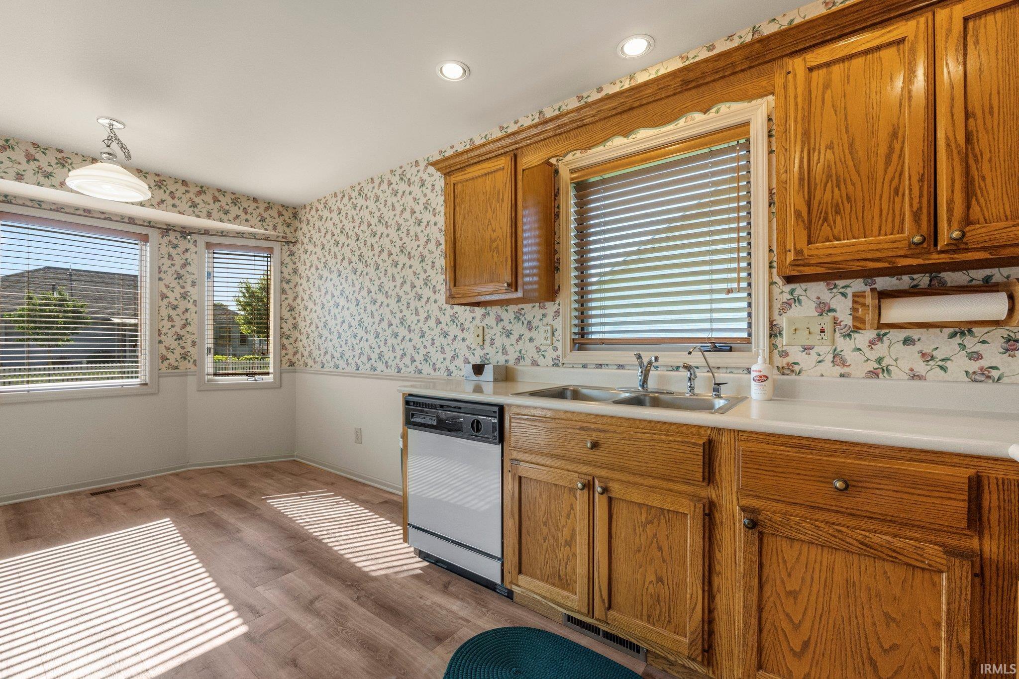 Photo 9 of 1408 Duesenberg Drive