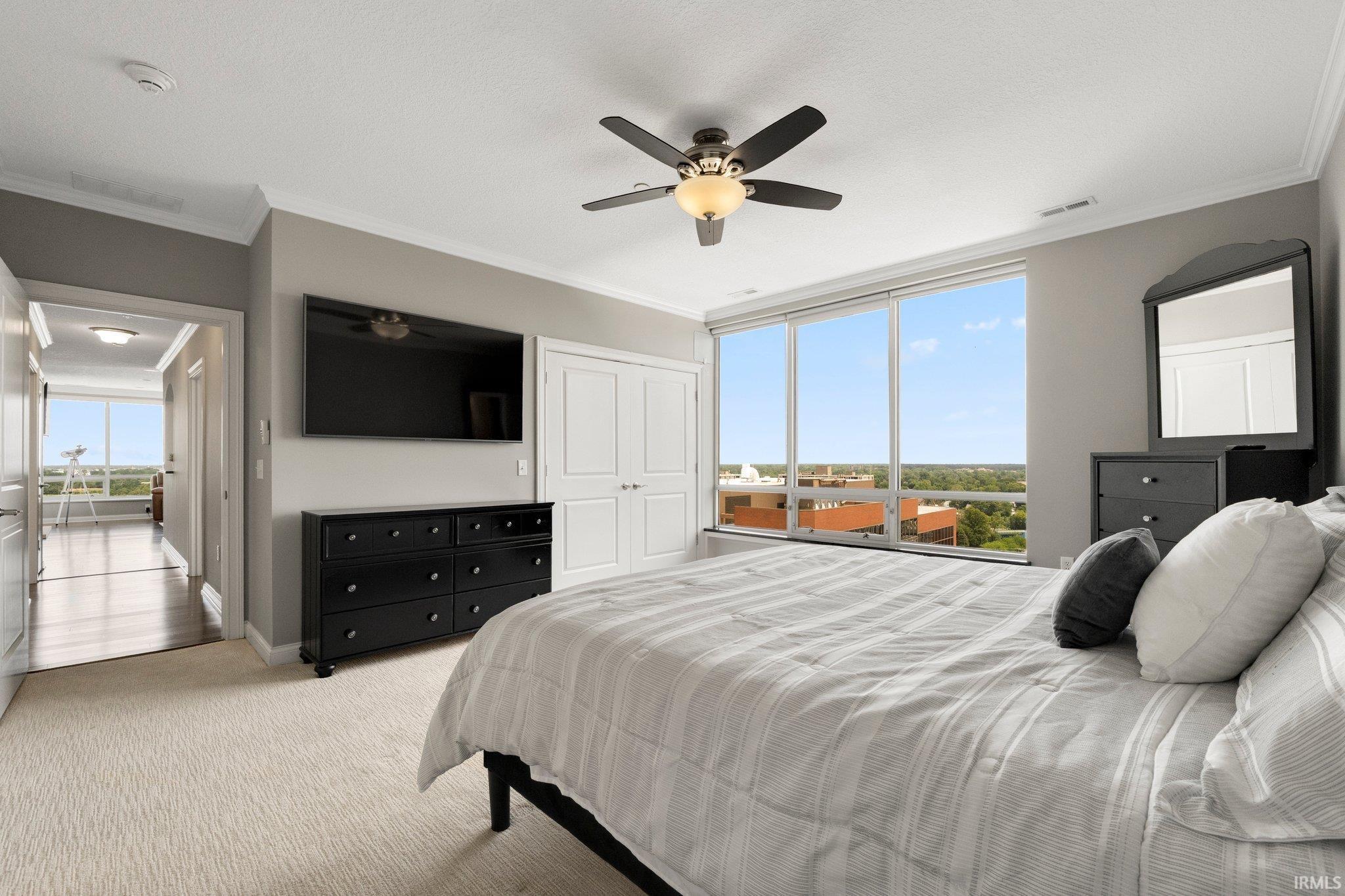 Photo 15 of 203 E Berry Street