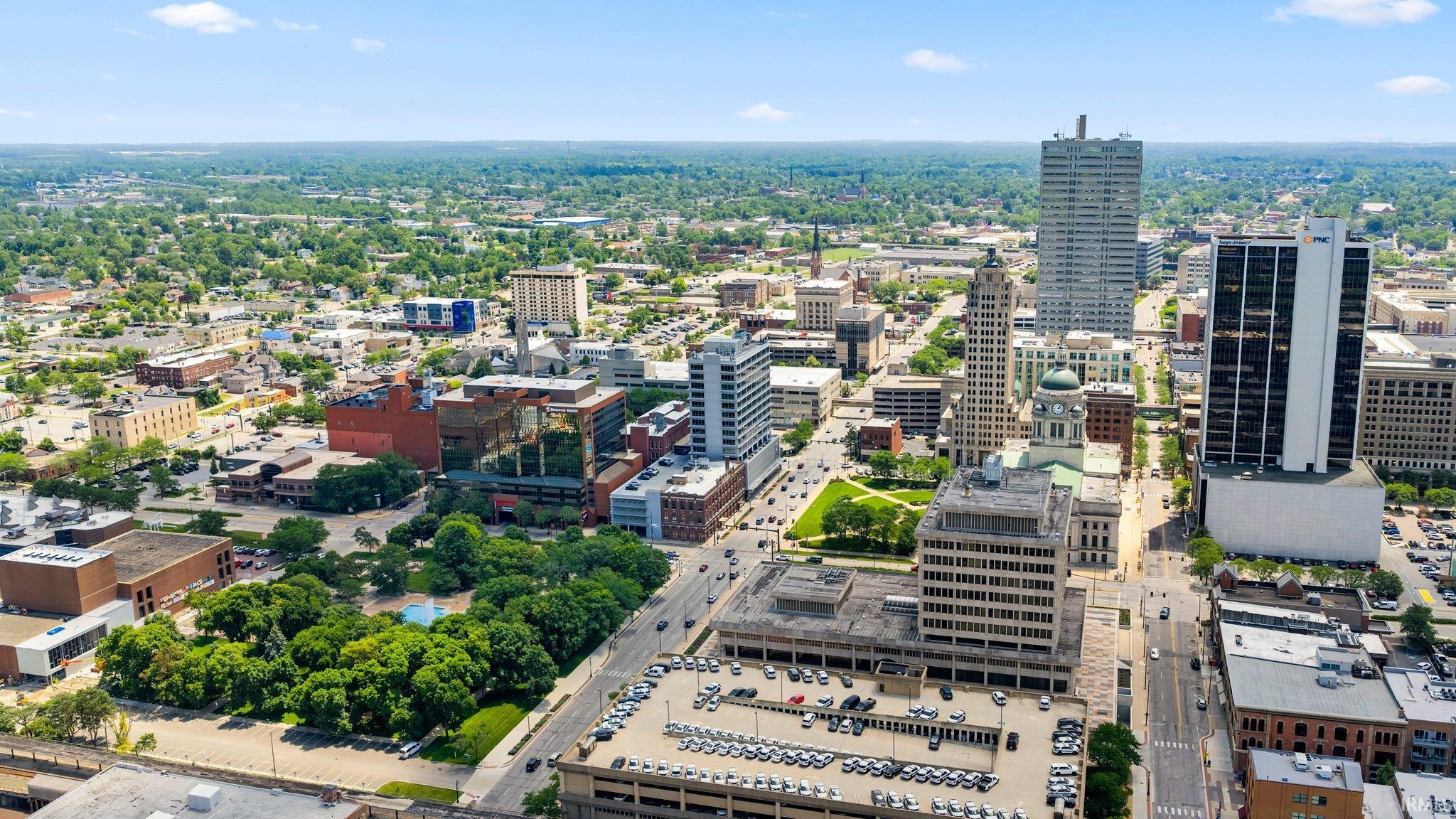 Photo 2 of 203 E Berry Street