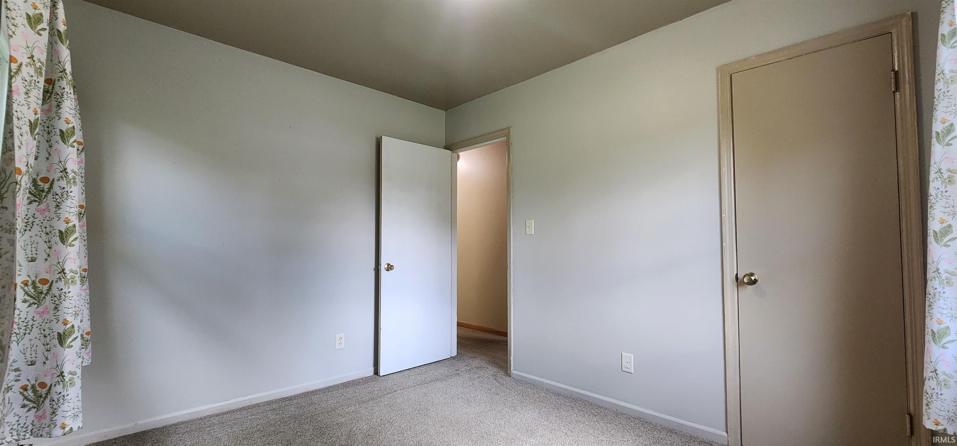 Photo 14 of 606 S Manor Drive
