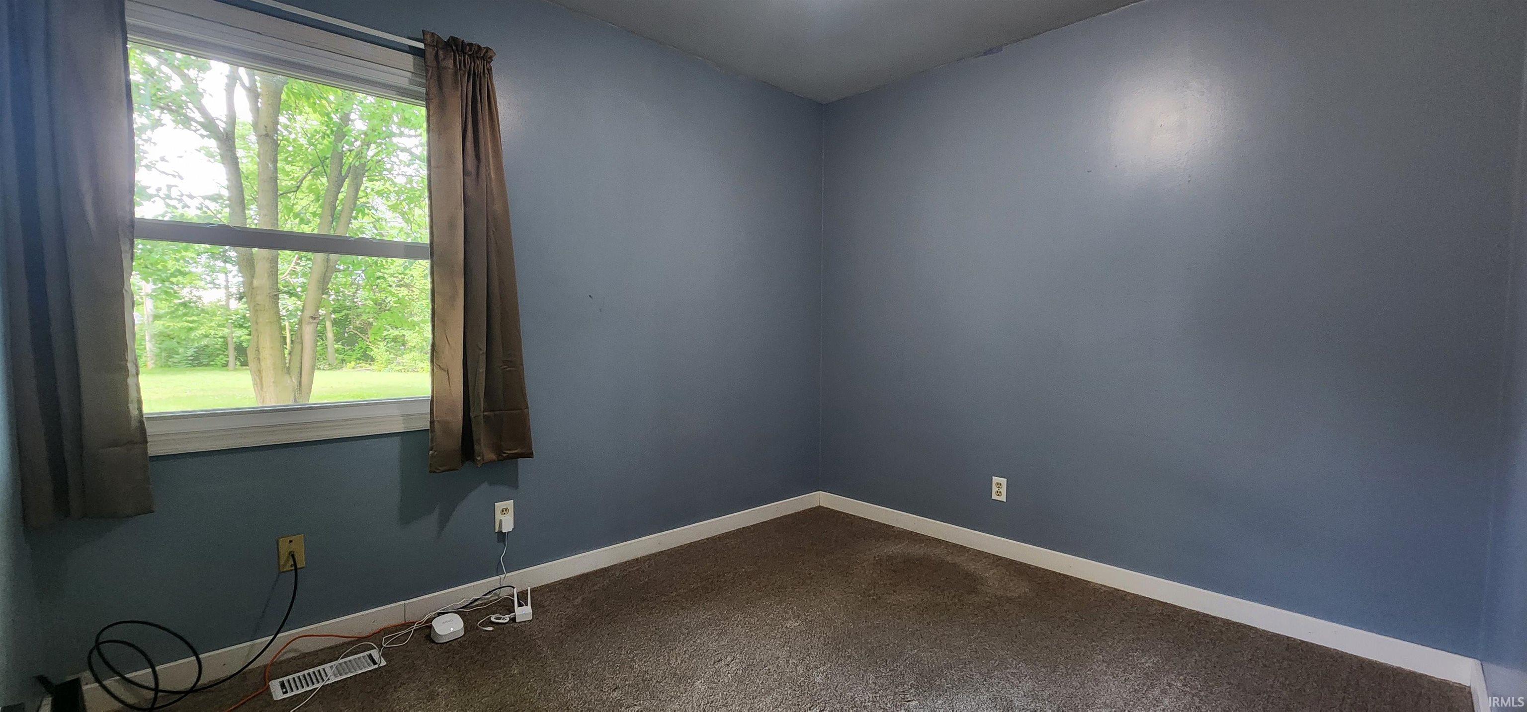 Photo 17 of 606 S Manor Drive