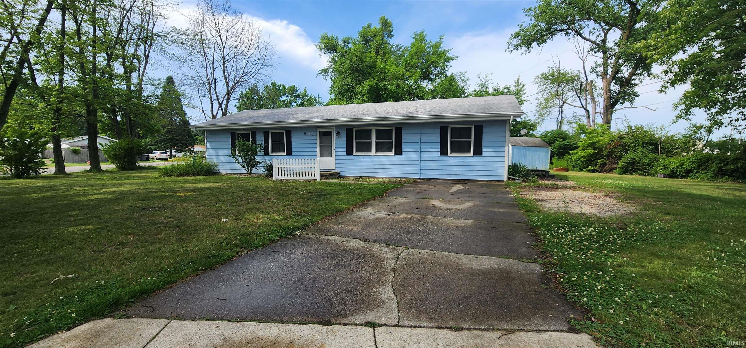 Photo 23 of 606 S Manor Drive