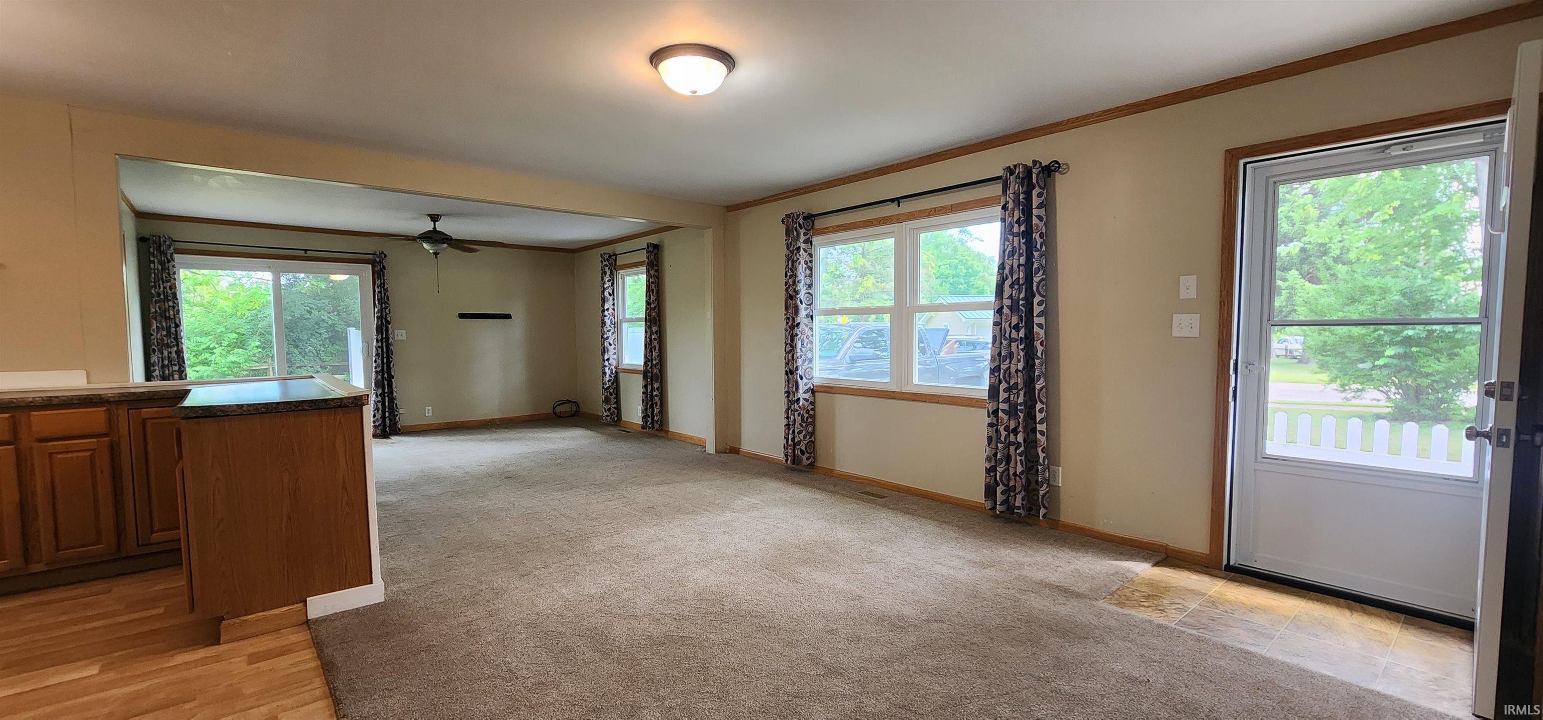 Photo 9 of 606 S Manor Drive