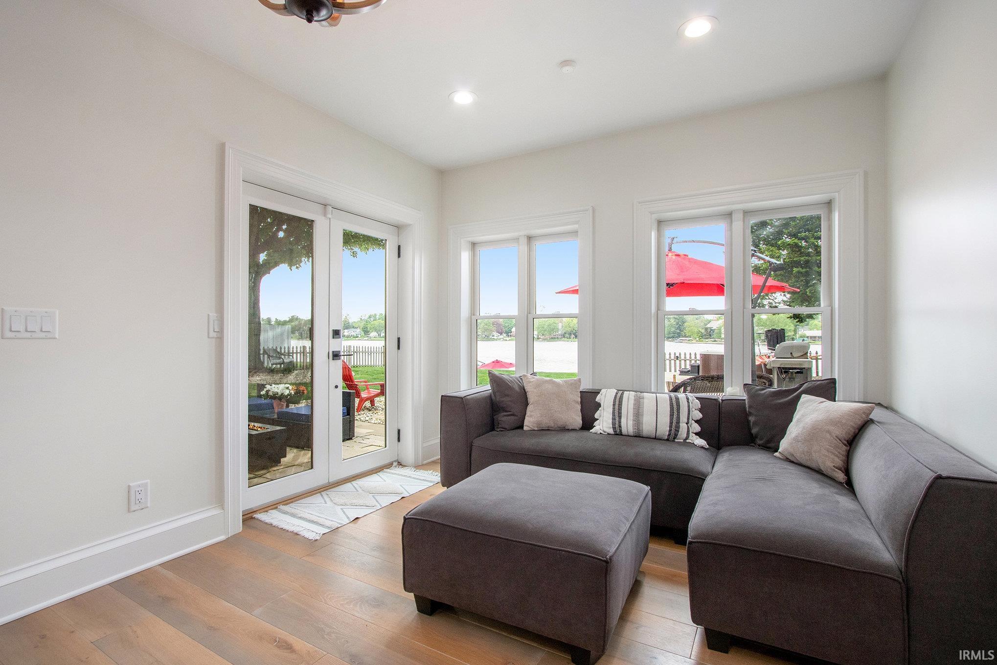 Photo 14 of 4 Edgewater Place