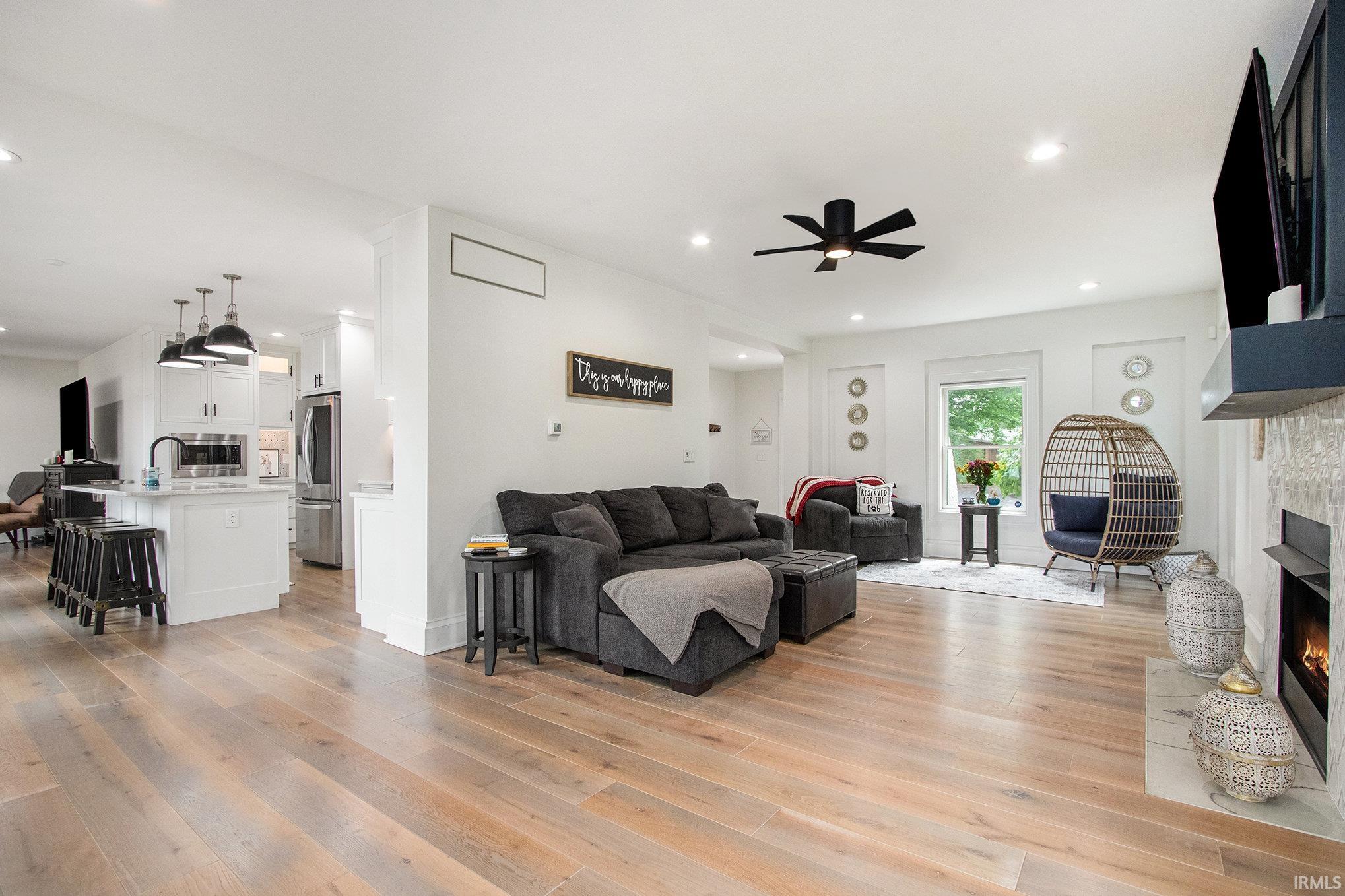 Photo 5 of 4 Edgewater Place