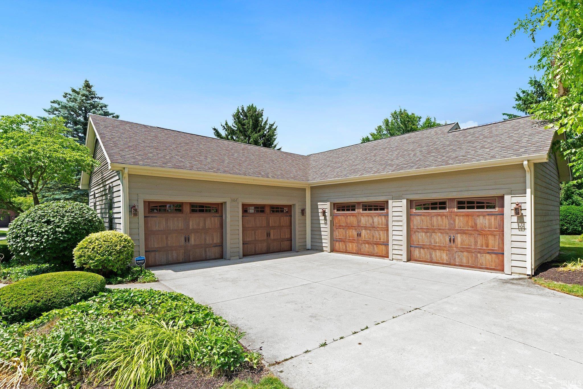 Photo 2 of 1102 Cabriolet Boulevard