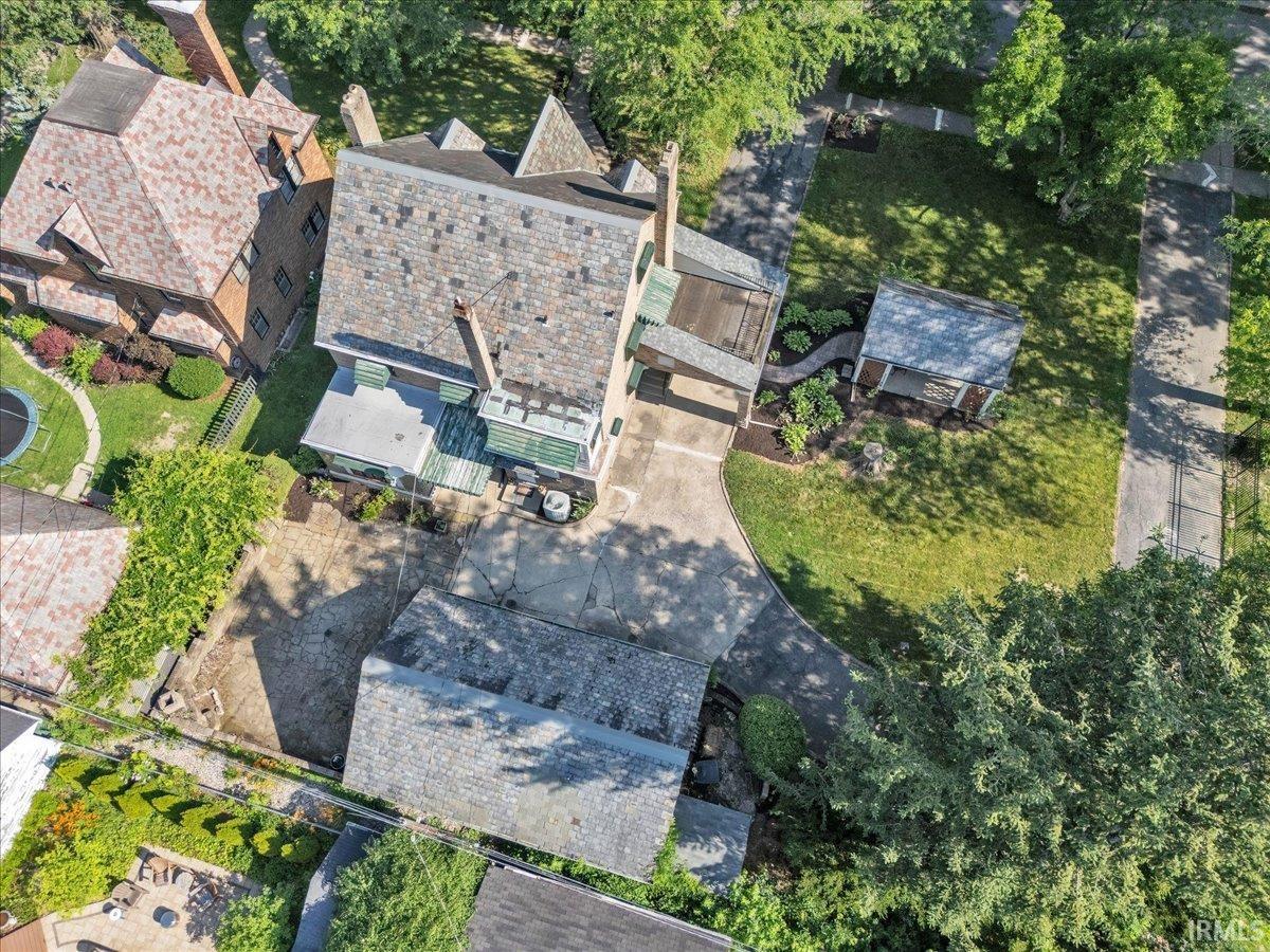Photo 1 of 457 W Oakdale Drive