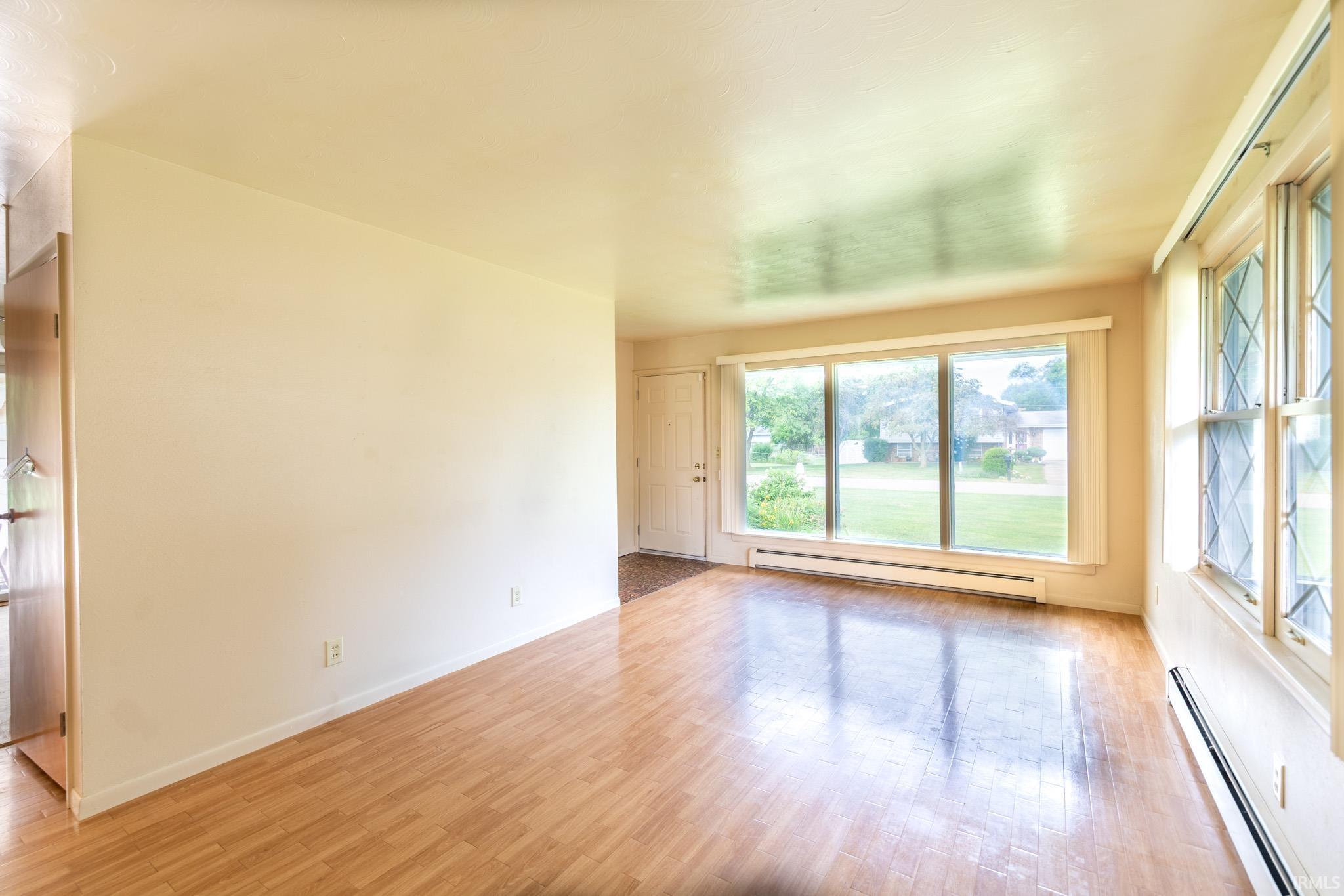 Photo 4 of 60234 Robin Hood Lane