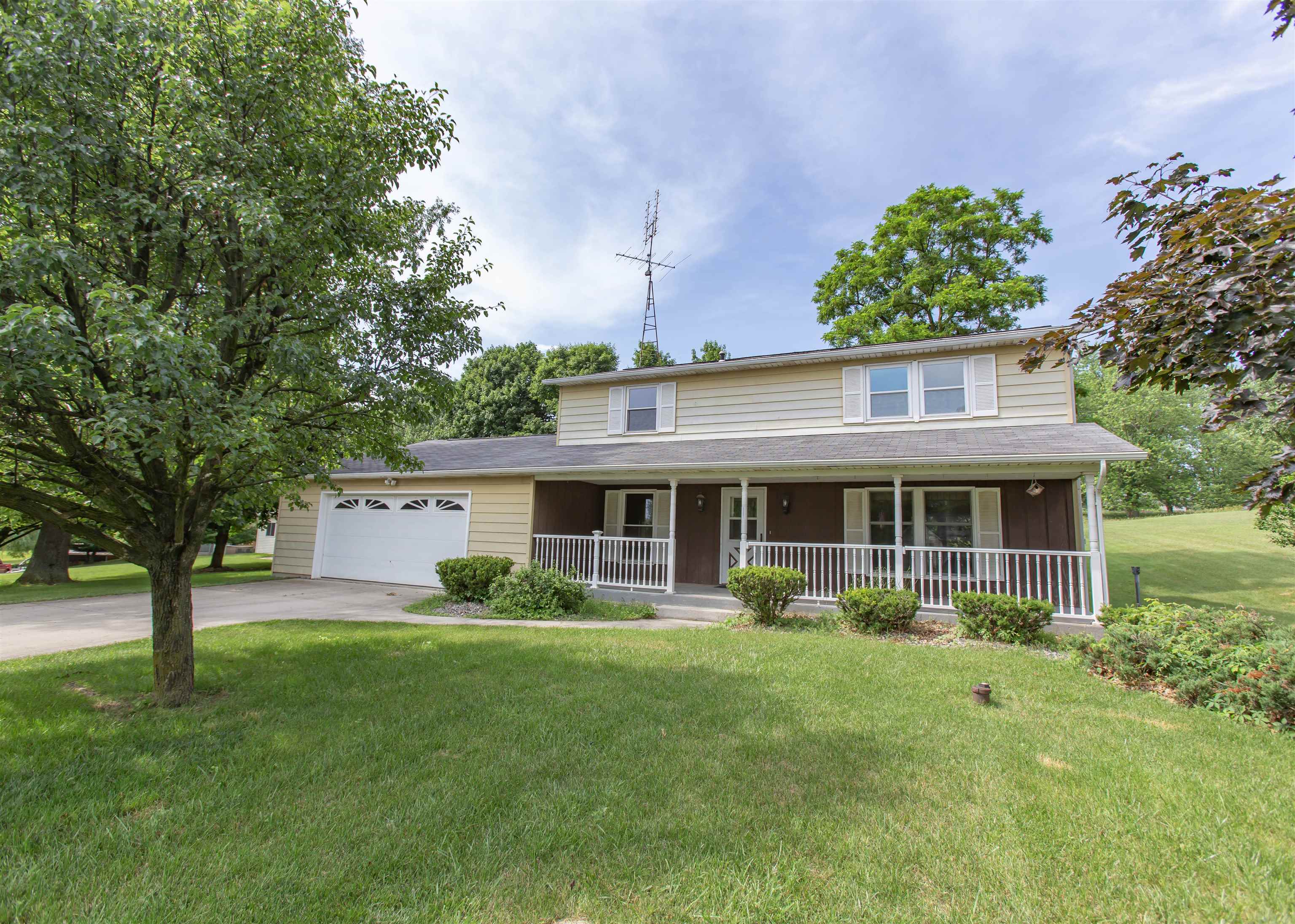 Photo 0 of 360 E 280 N