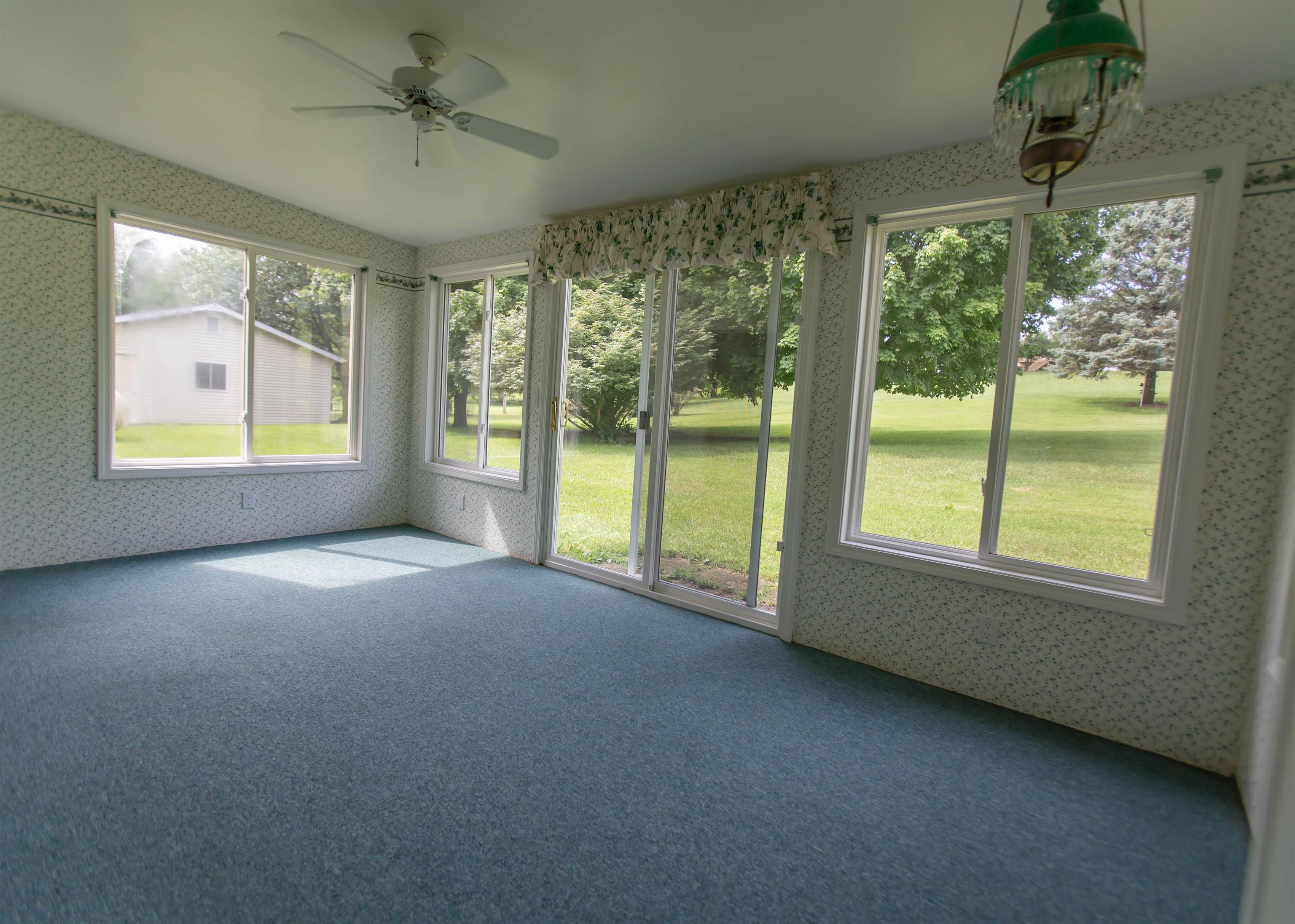 Photo 11 of 360 E 280 N