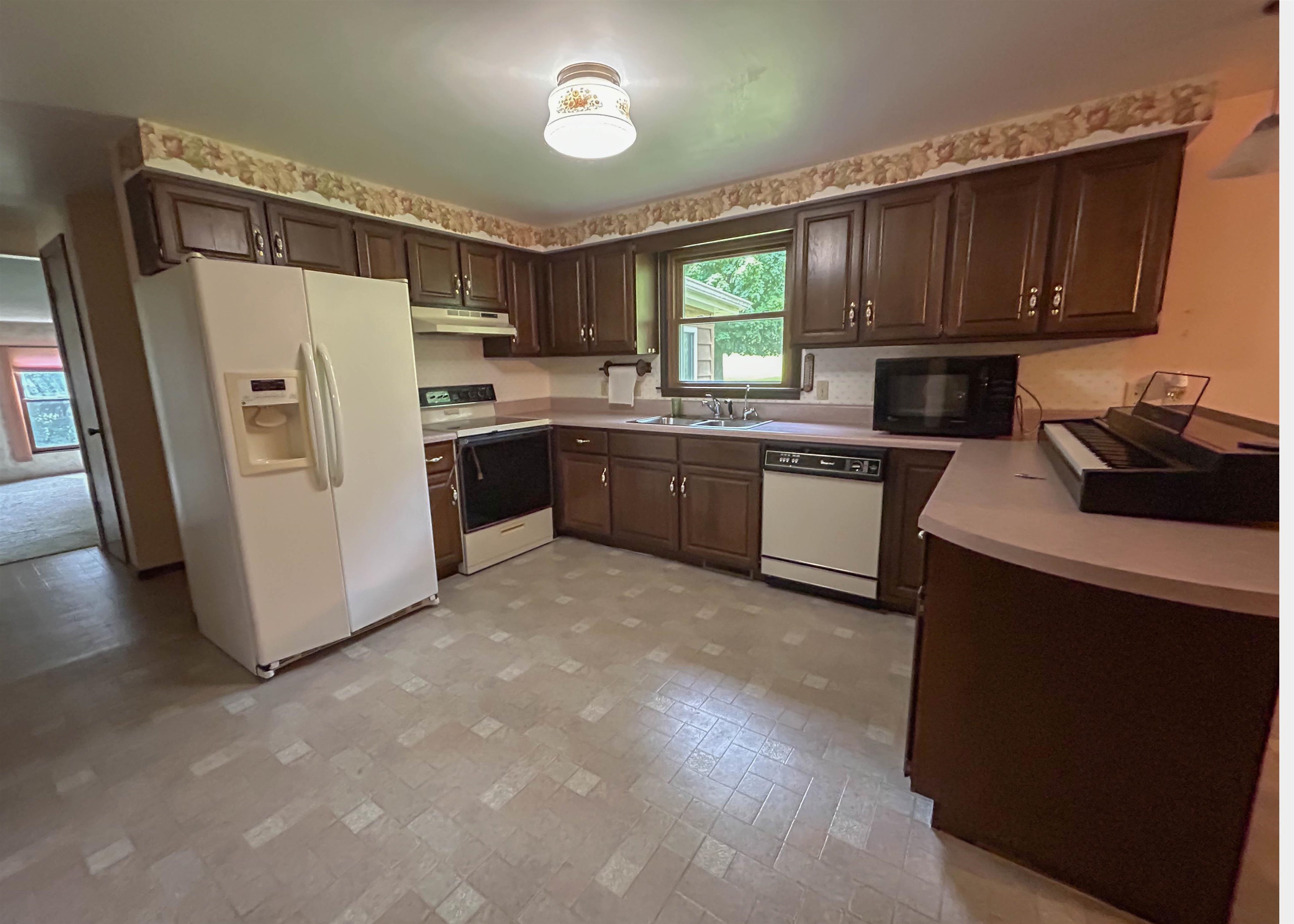 Photo 6 of 360 E 280 N