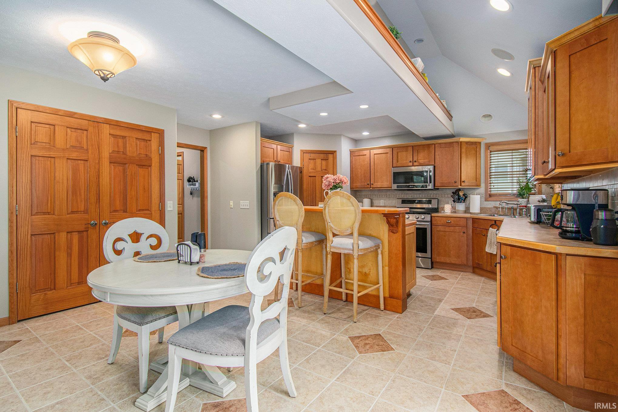 Photo 5 of 222 Salman Drive