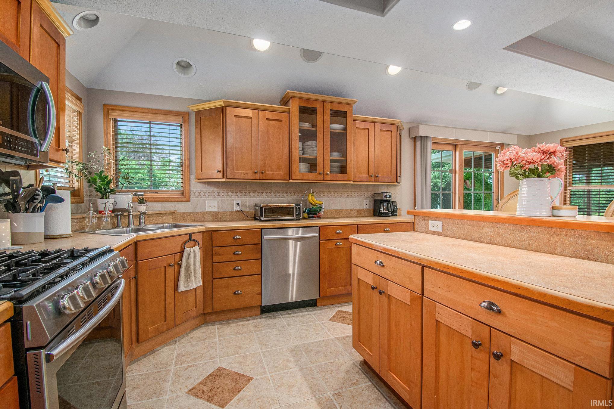 Photo 6 of 222 Salman Drive