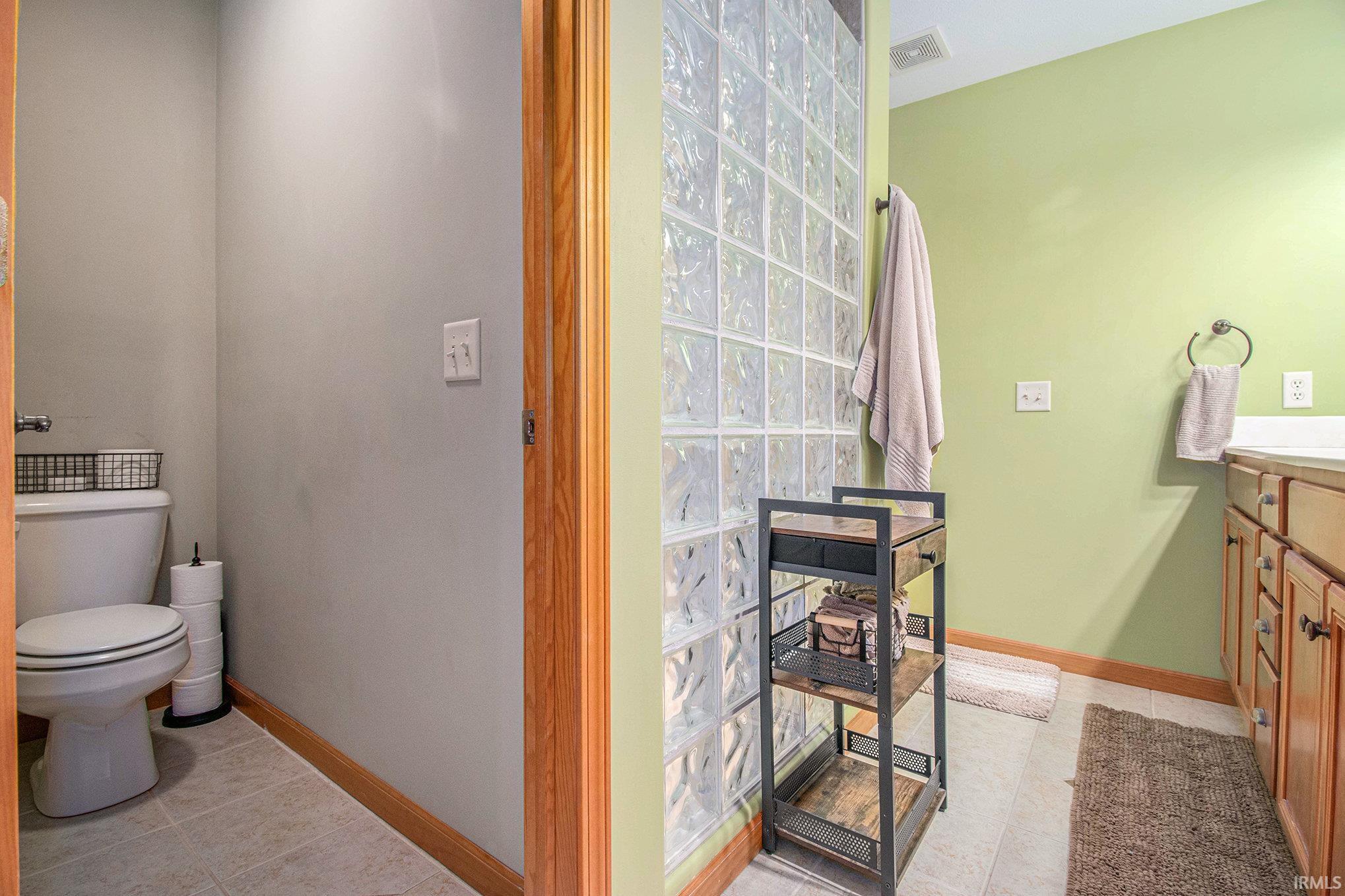 Photo 9 of 222 Salman Drive