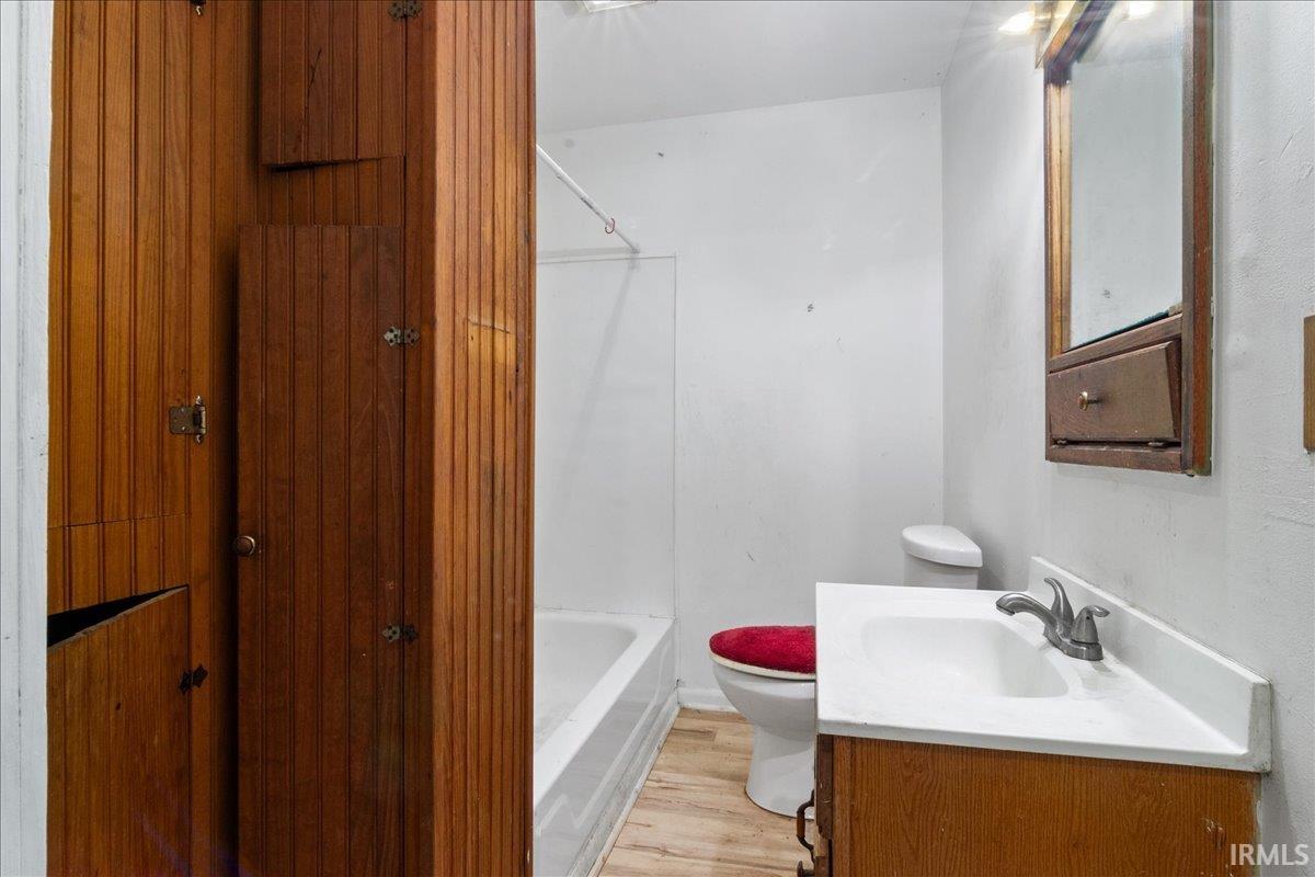 Homes for sale in Evansville, IN | 656 E Oregon St, Evansville, IN 47711 | MLS# 202524983