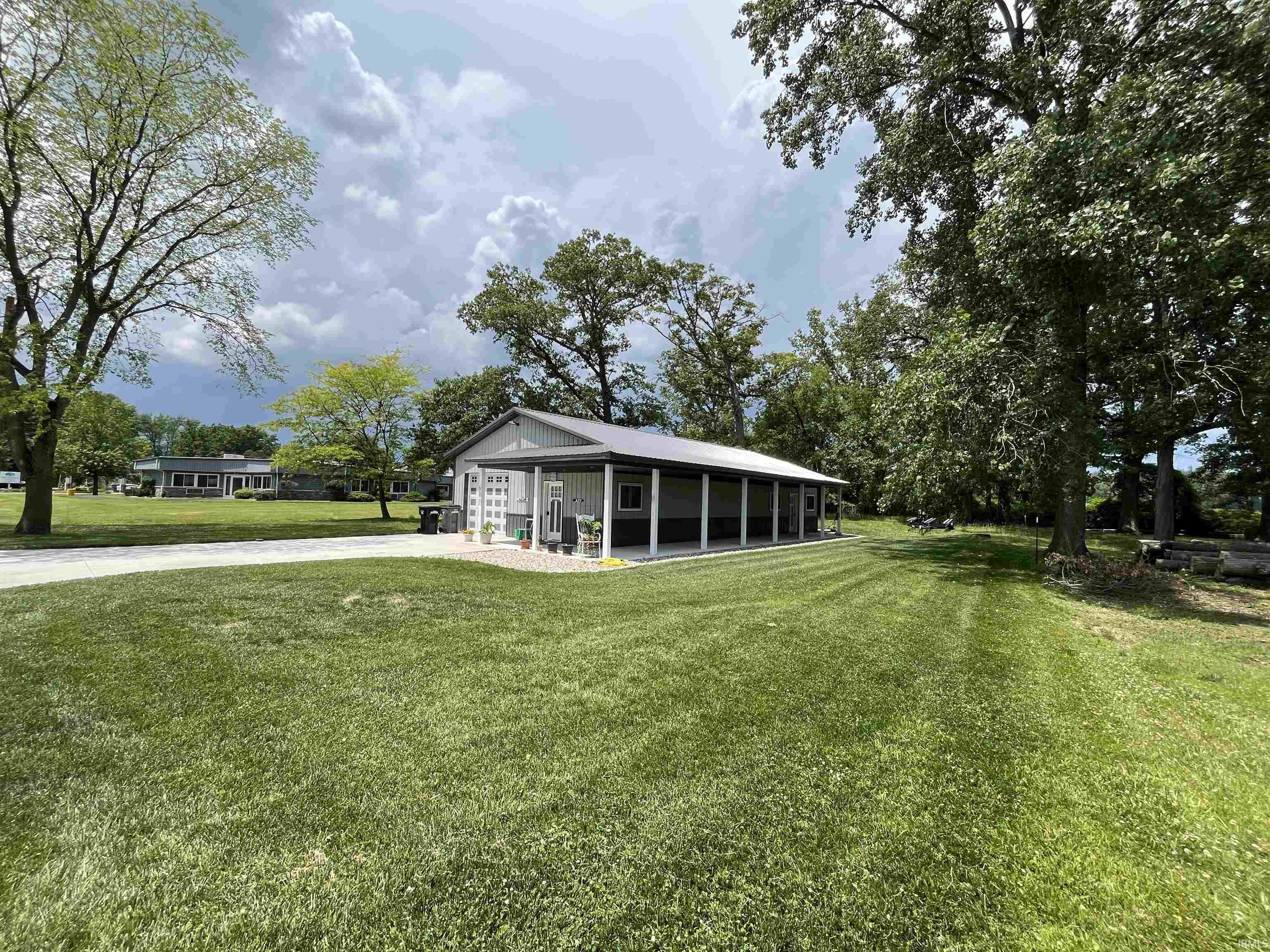 Photo 16 of 601 Pickwick Drive