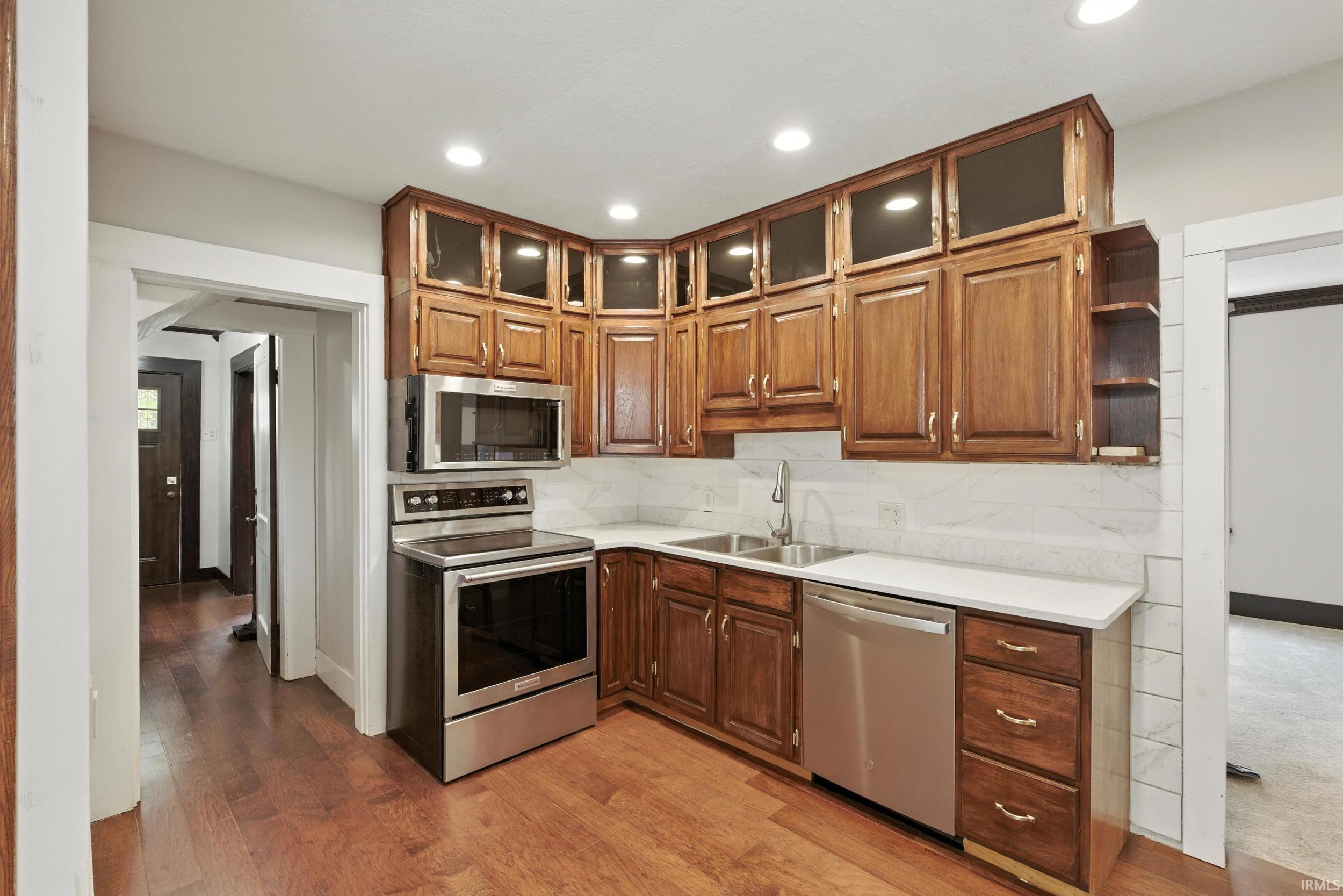Photo 13 of 714 W Wildwood Avenue
