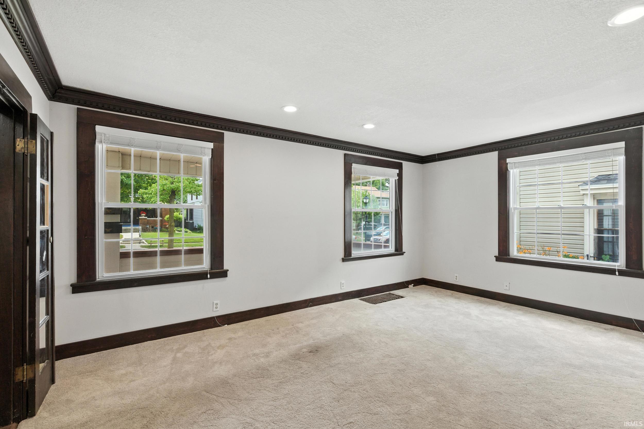 Photo 6 of 714 W Wildwood Avenue