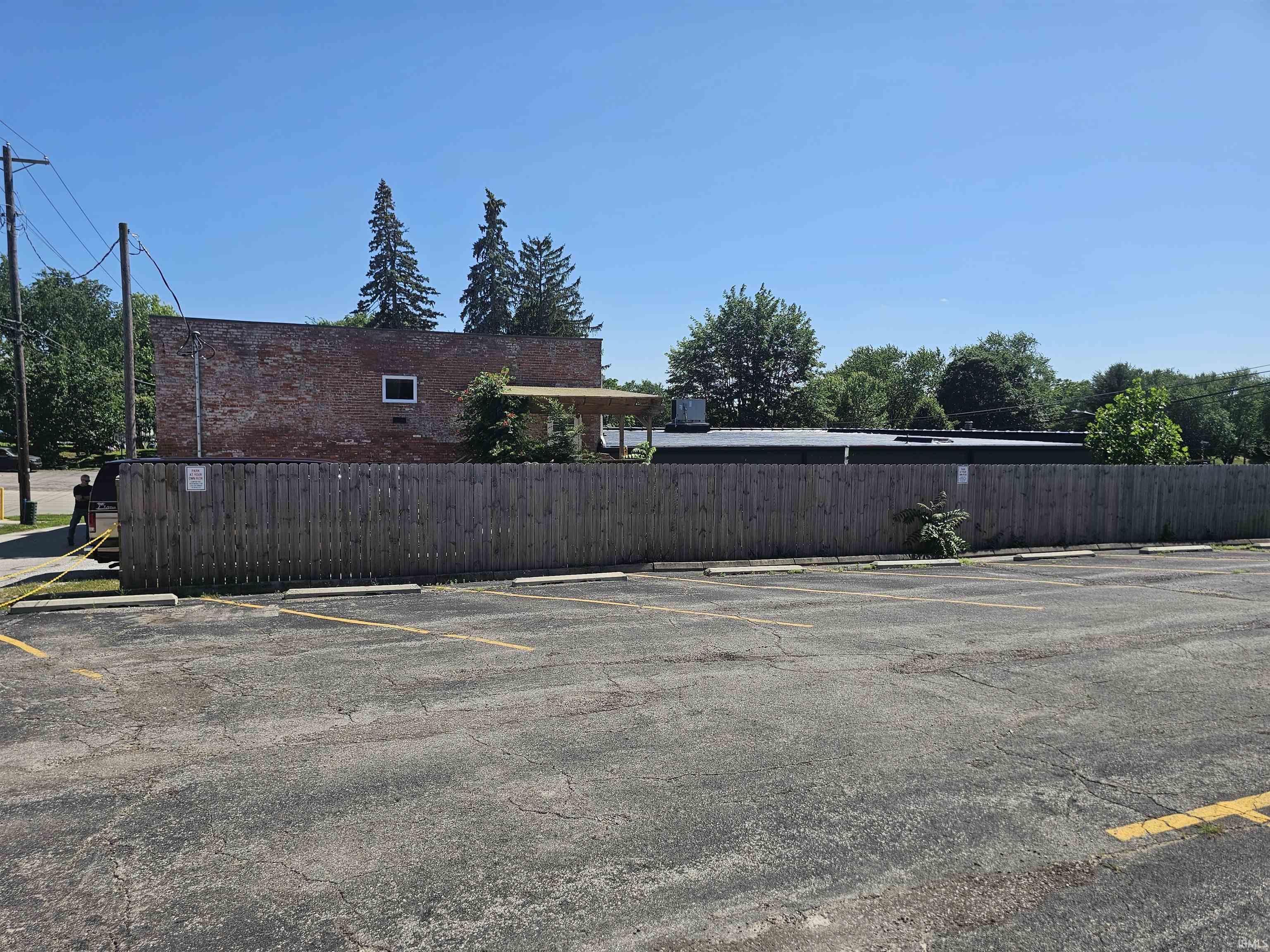 Photo 1 of 109-111 W Hazel Street