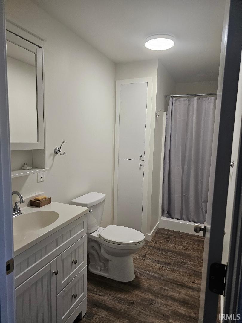 Photo 6 of 109-111 W Hazel Street