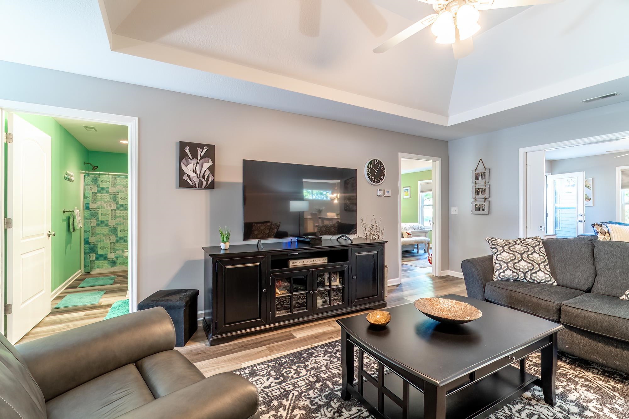 Photo 4 of 1709 Krebs Court