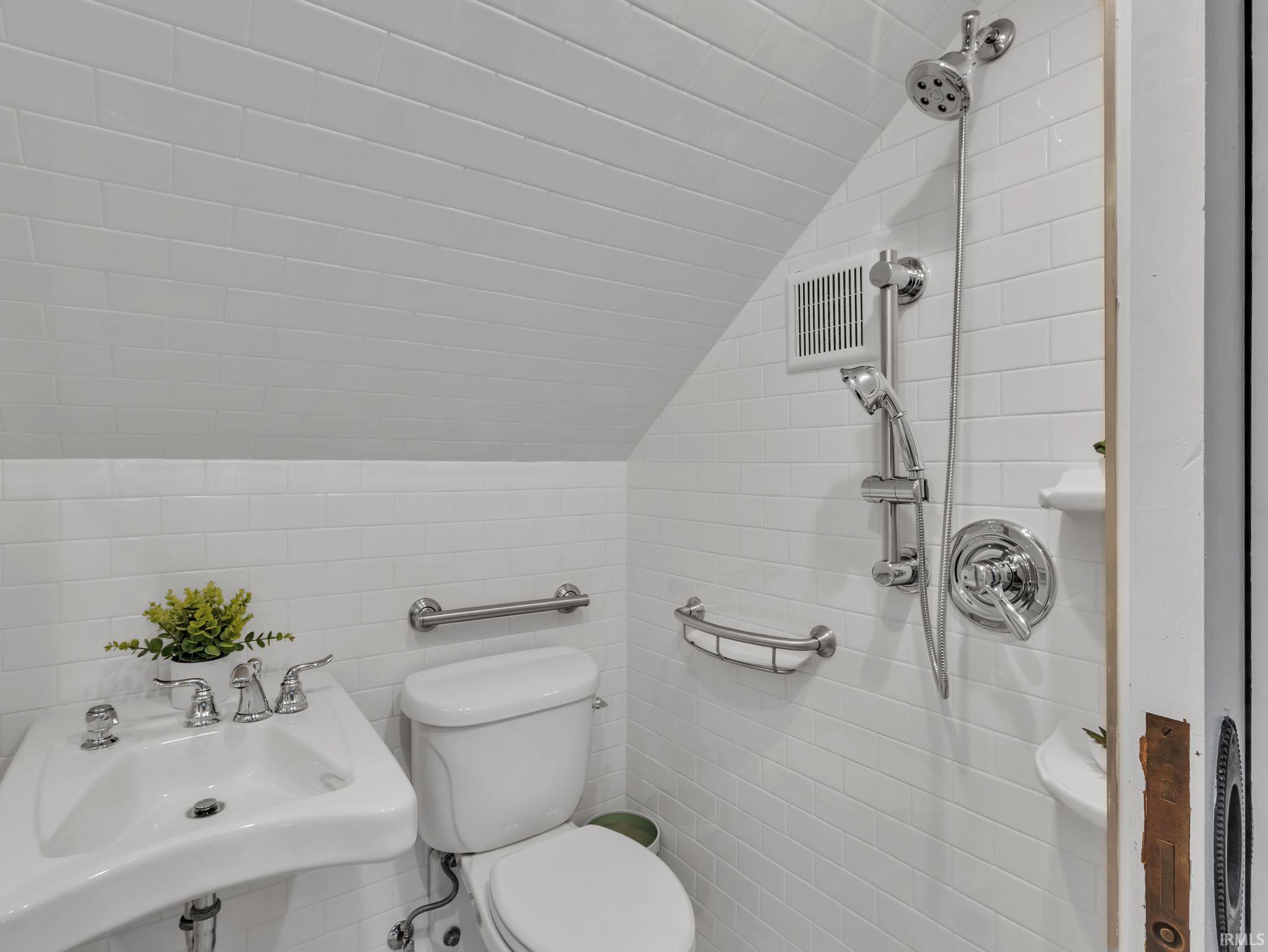 Photo 12 of 1337 W Wayne Street