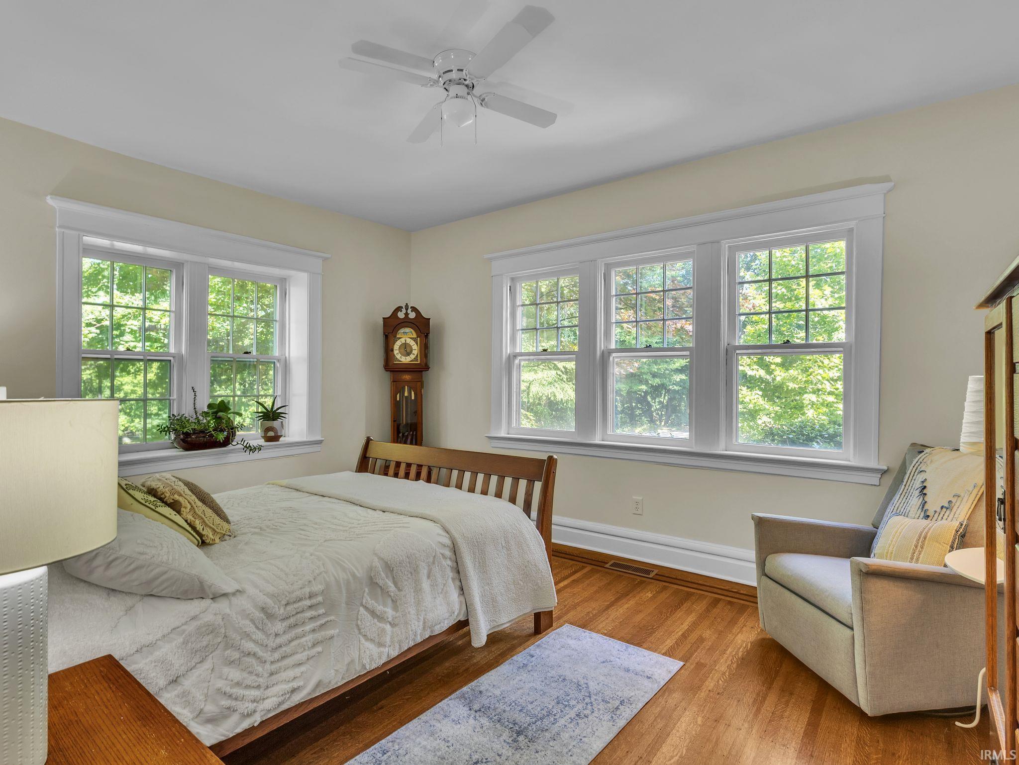 Photo 5 of 1337 W Wayne Street