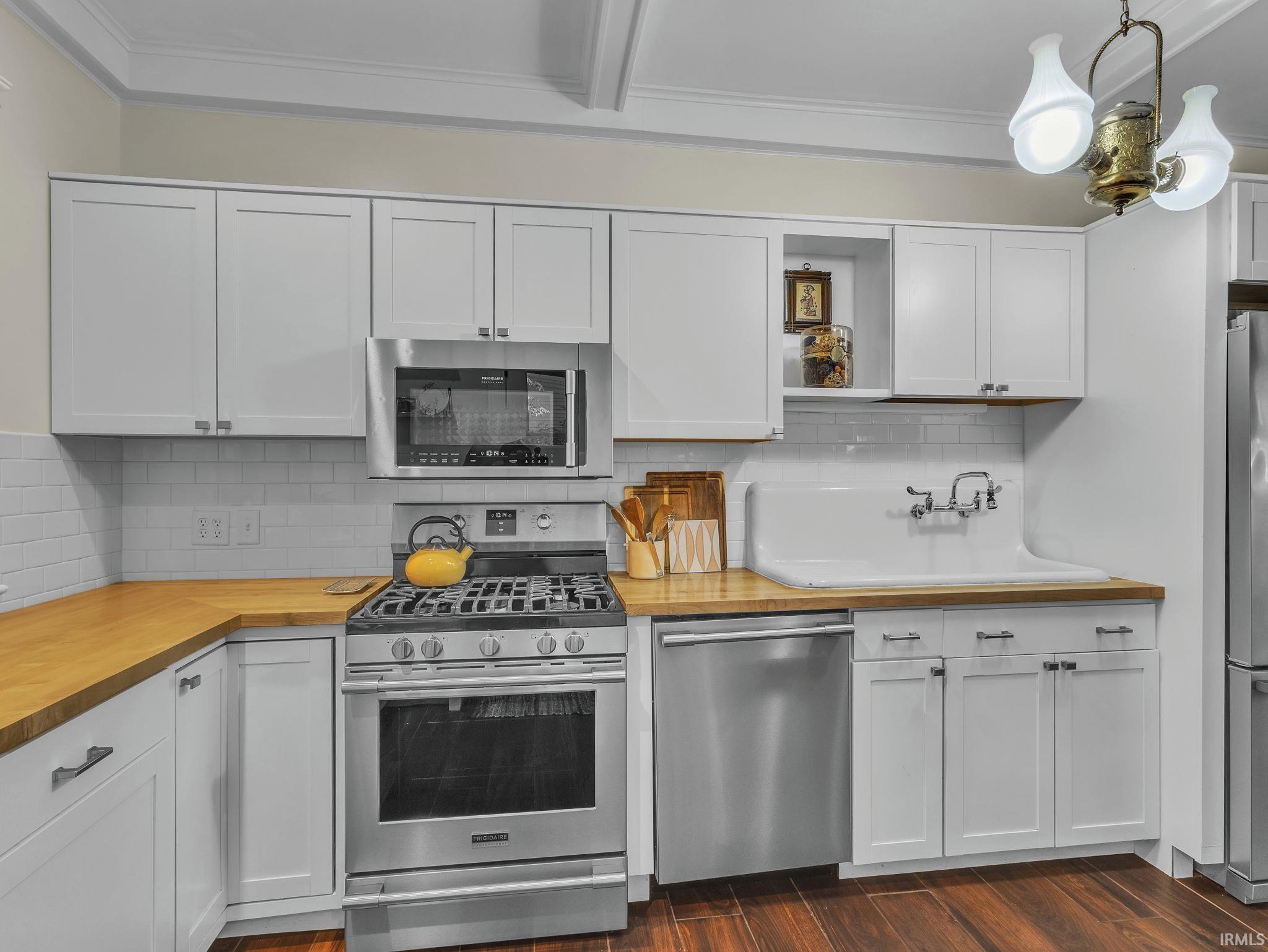 Photo 7 of 1337 W Wayne Street