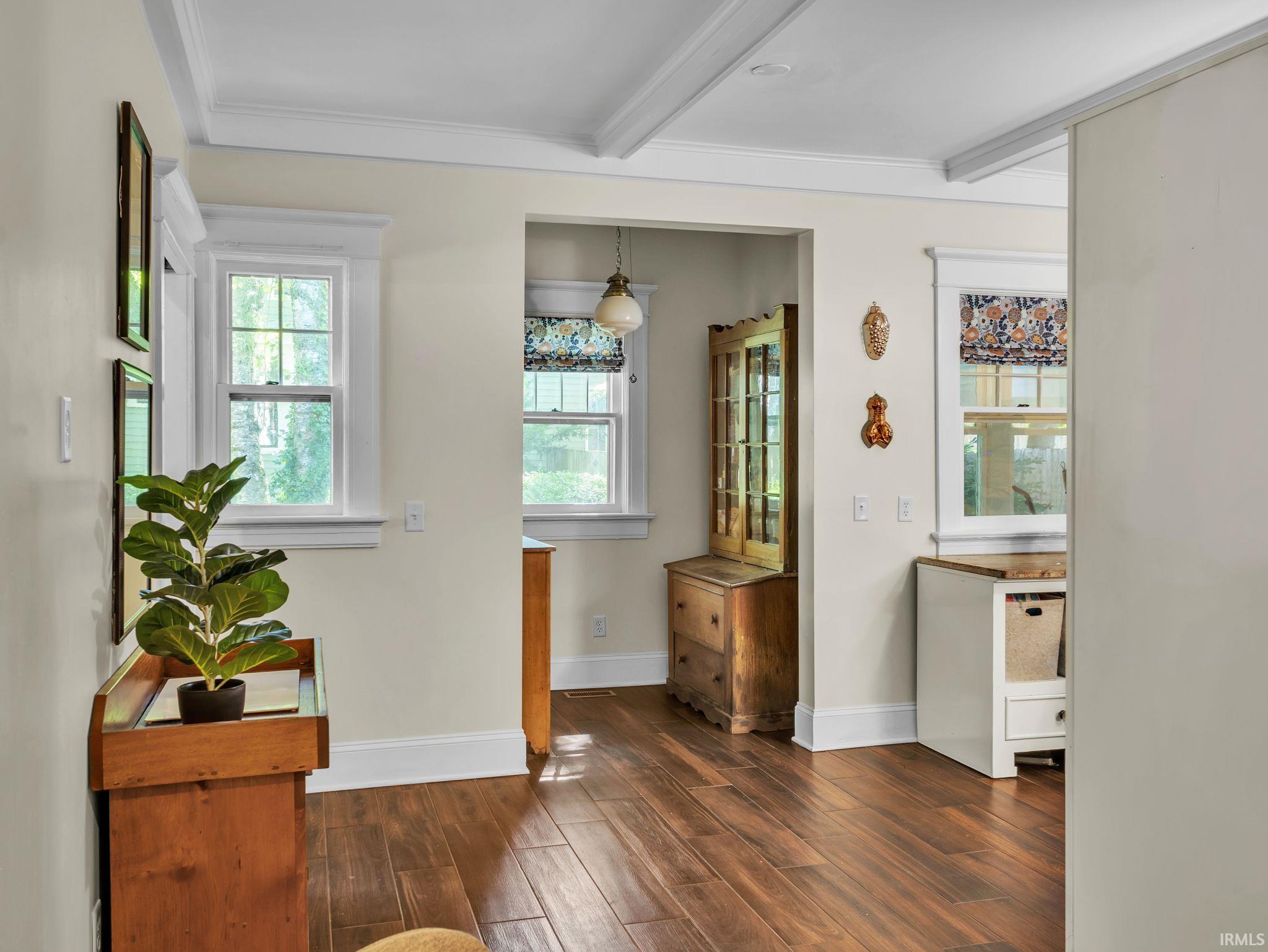 Photo 9 of 1337 W Wayne Street