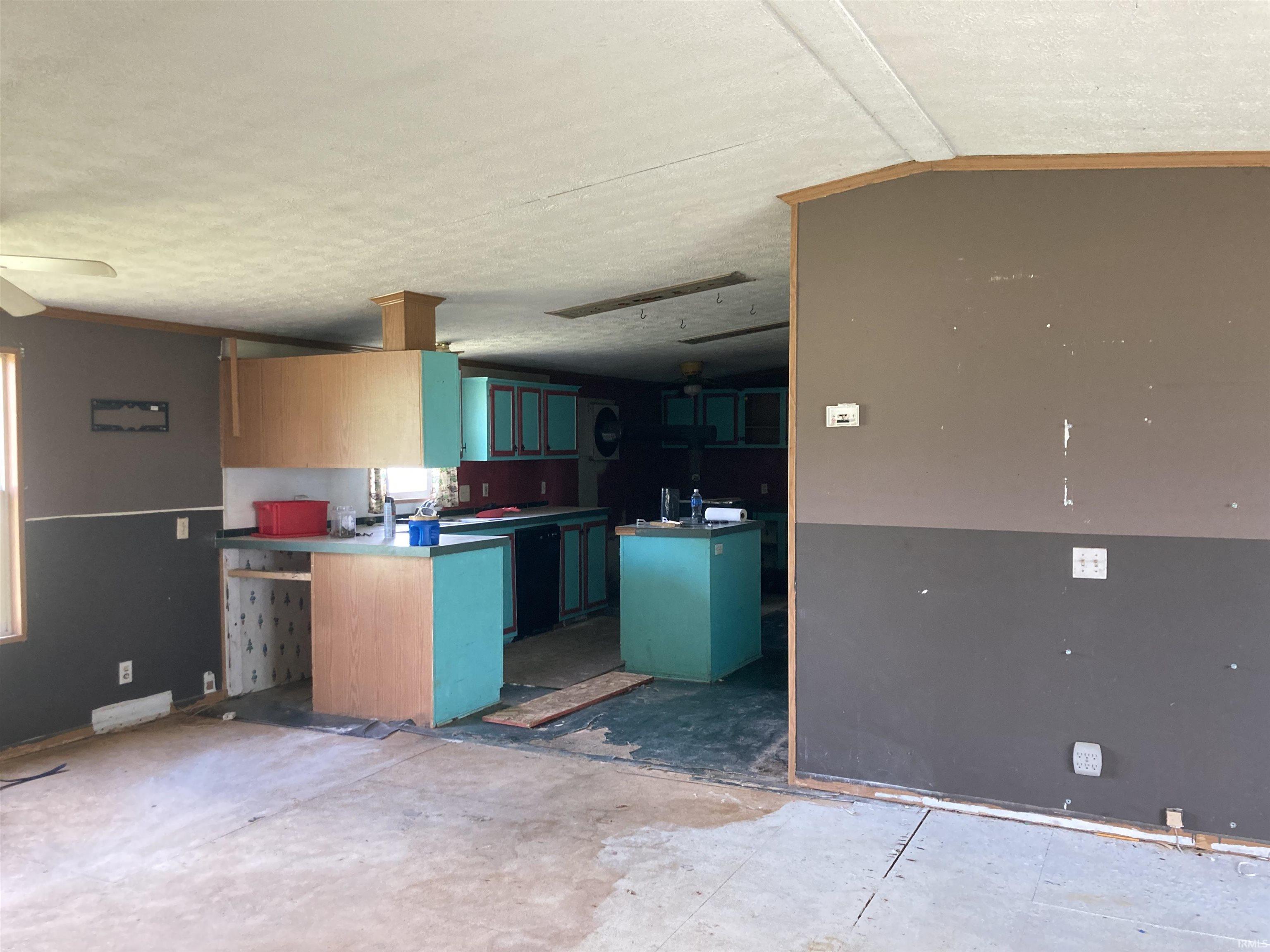 Photo 3 of 6880 N Meridian Road