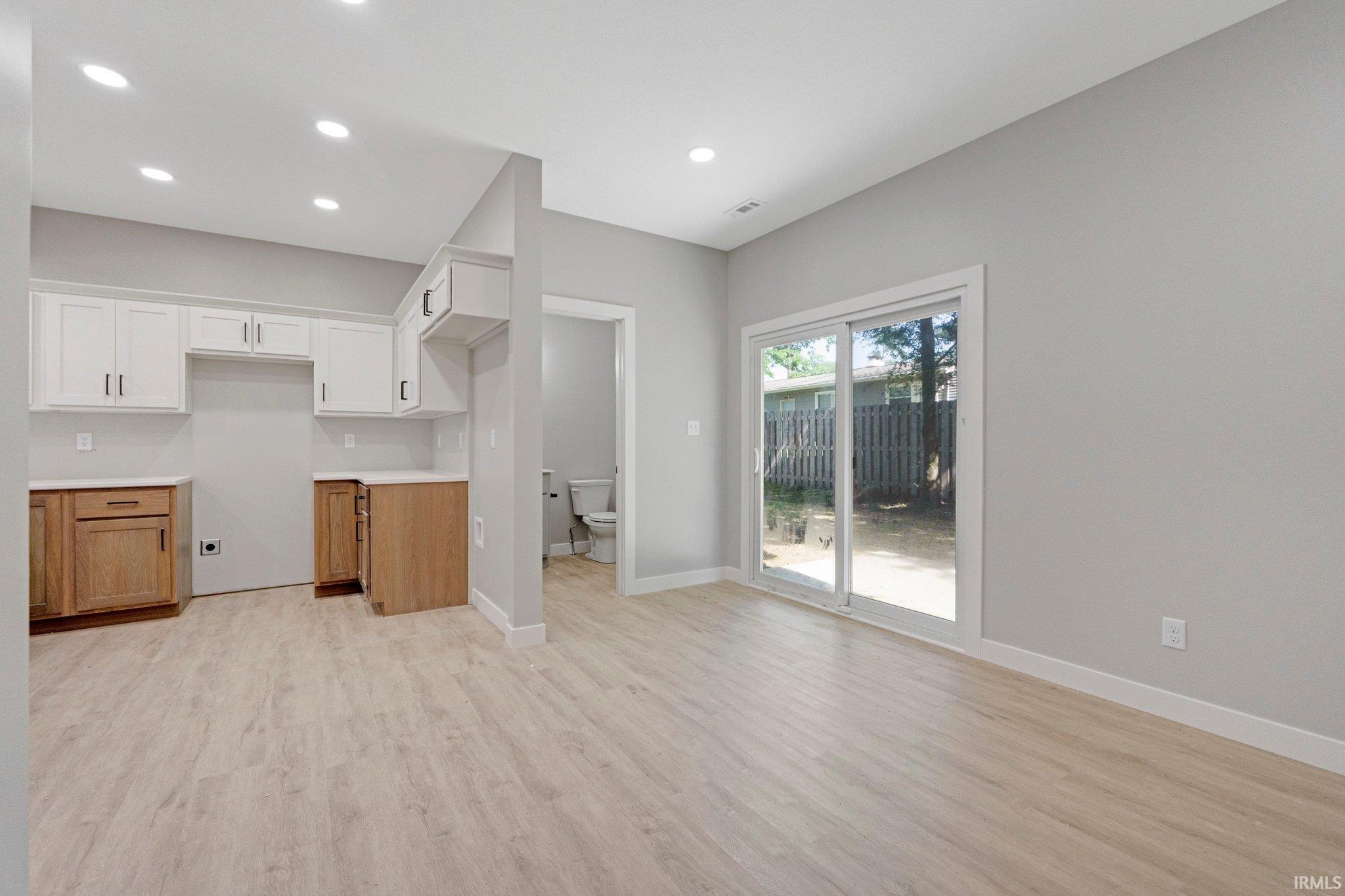 Photo 8 of 5960 N Clinton Street