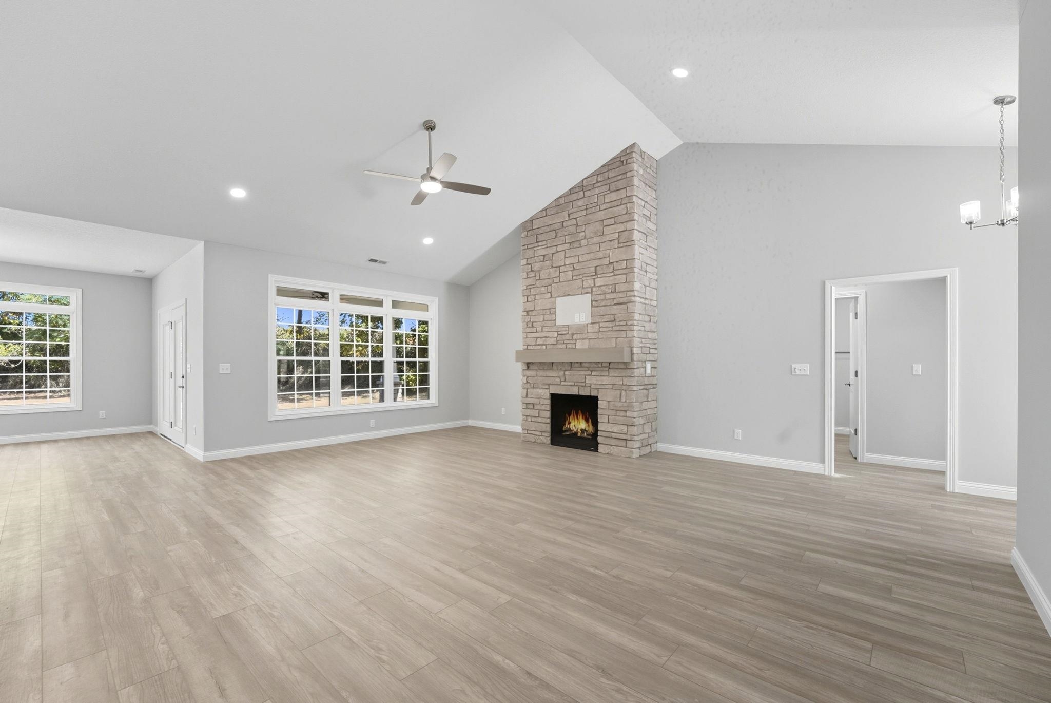 Photo 4 of 3020 N 405 W