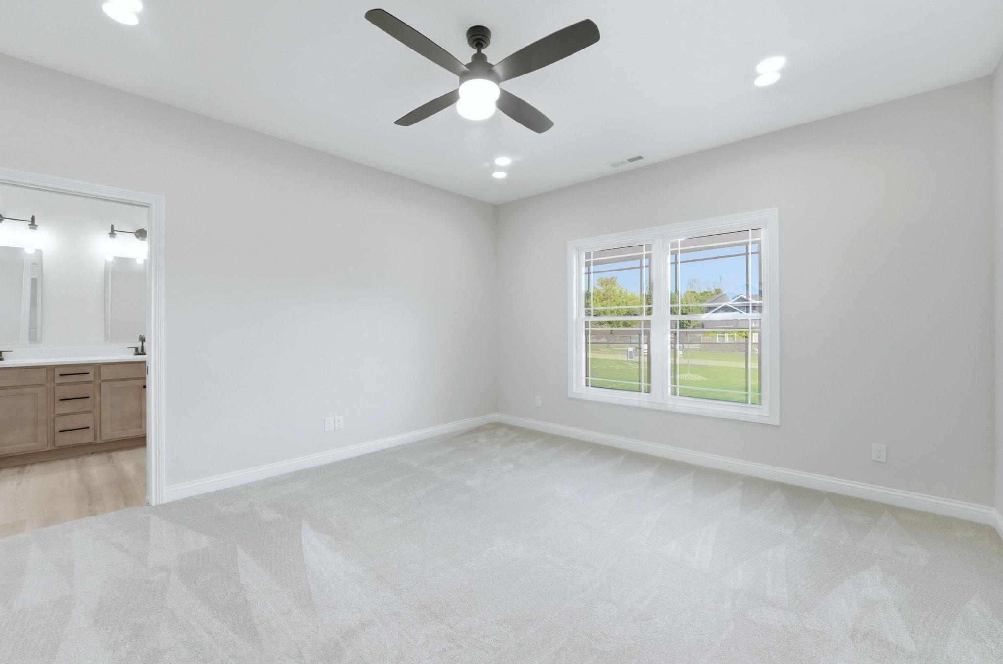 Photo 17 of 3095 N 405 W