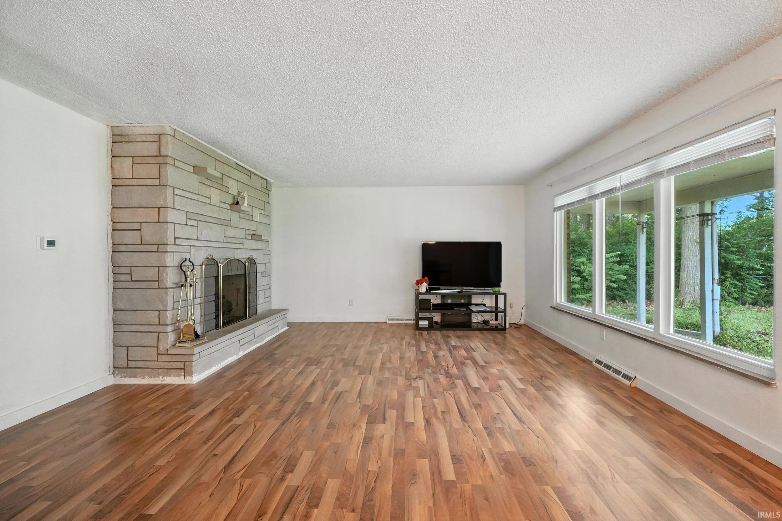 Photo 5 of 3016 Glenwood Avenue