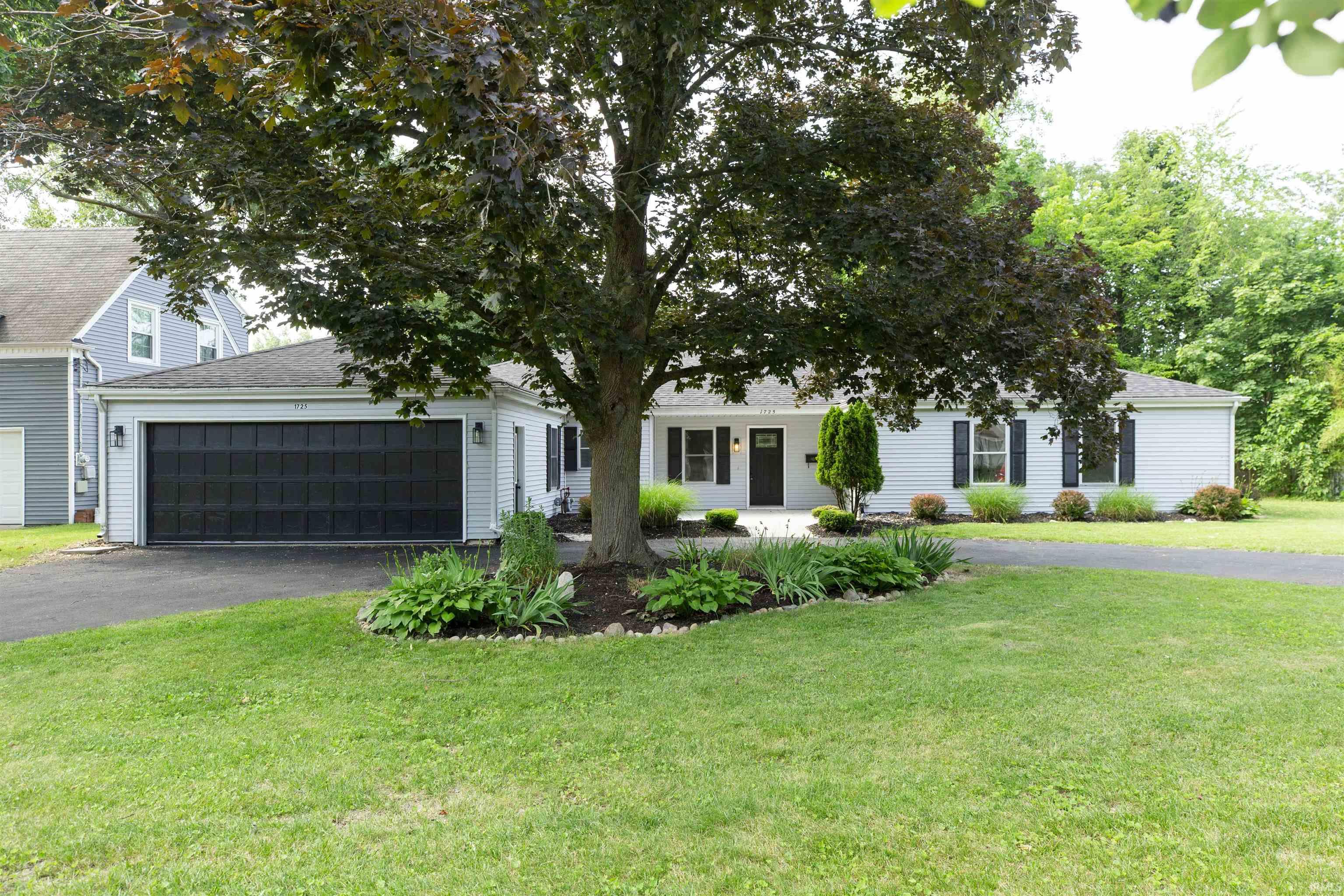 Photo 1 of 1725 Rainbow Bend Boulevard