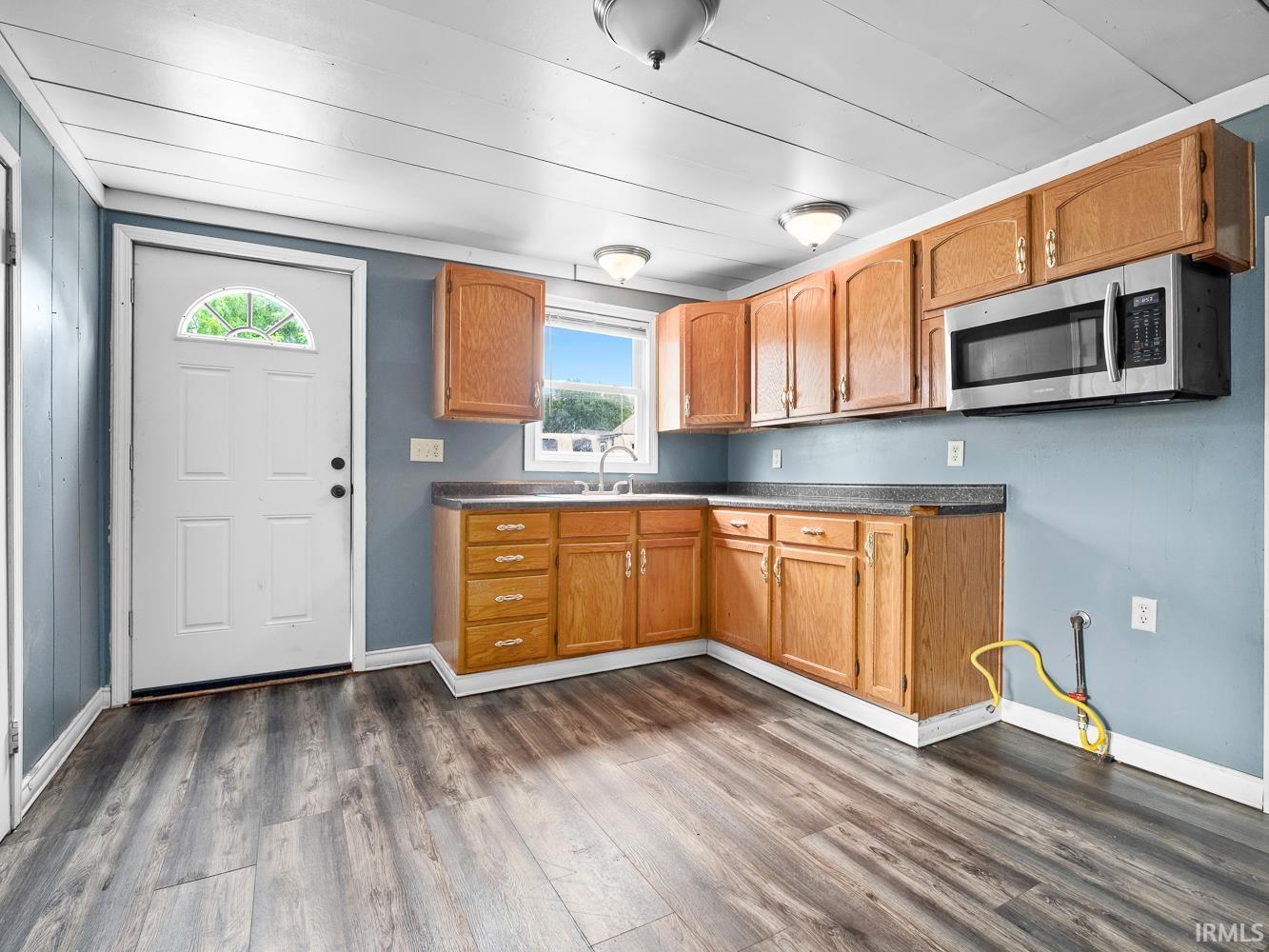 Photo 16 of 235 W Railroad Street