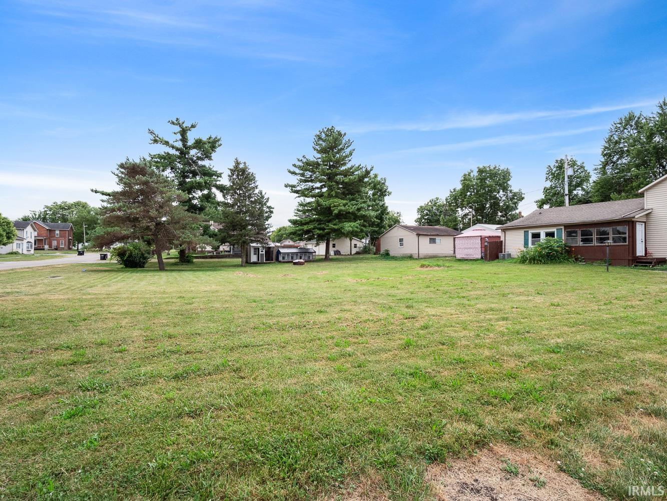 Photo 3 of 235 W Railroad Street