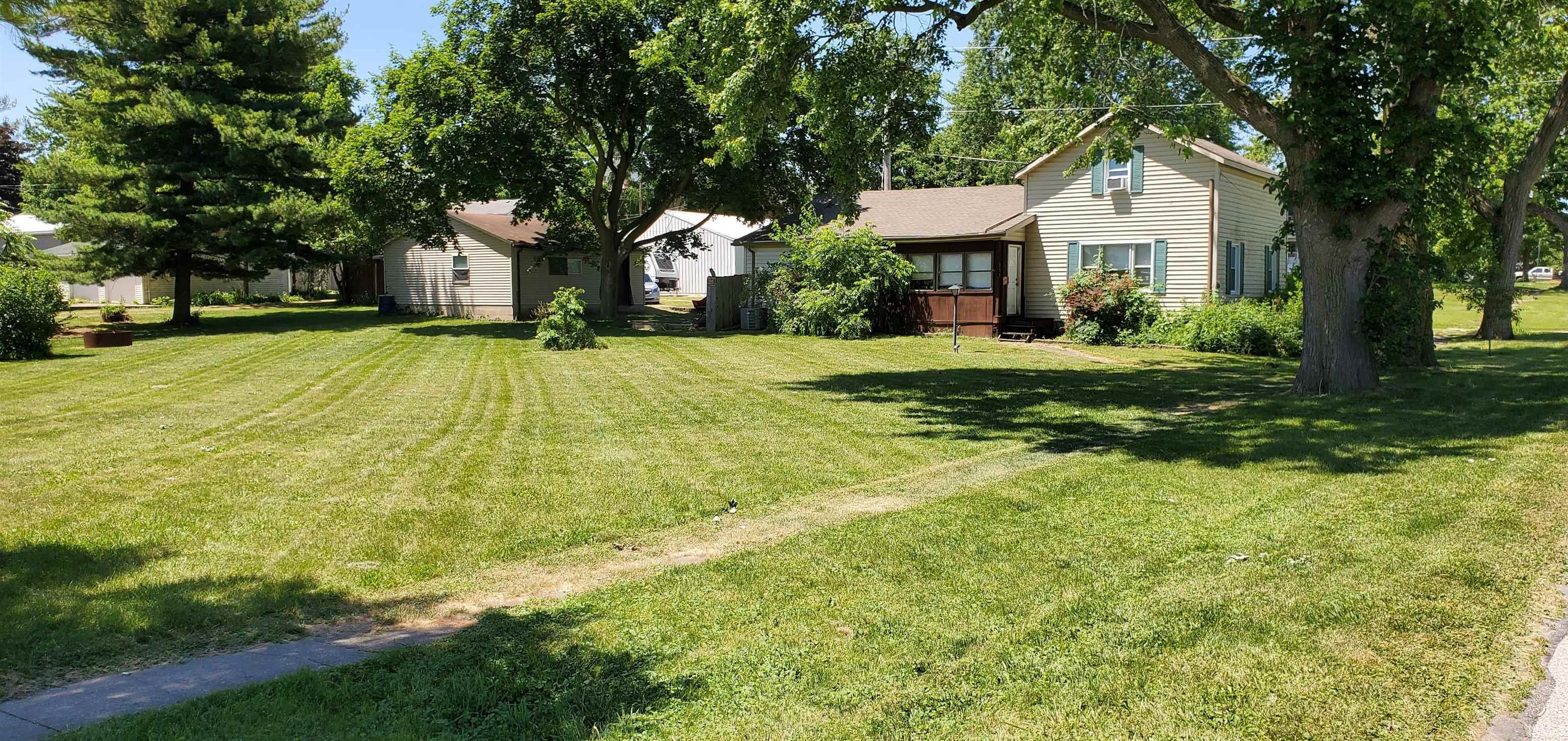 Photo 4 of 235 W Railroad Street