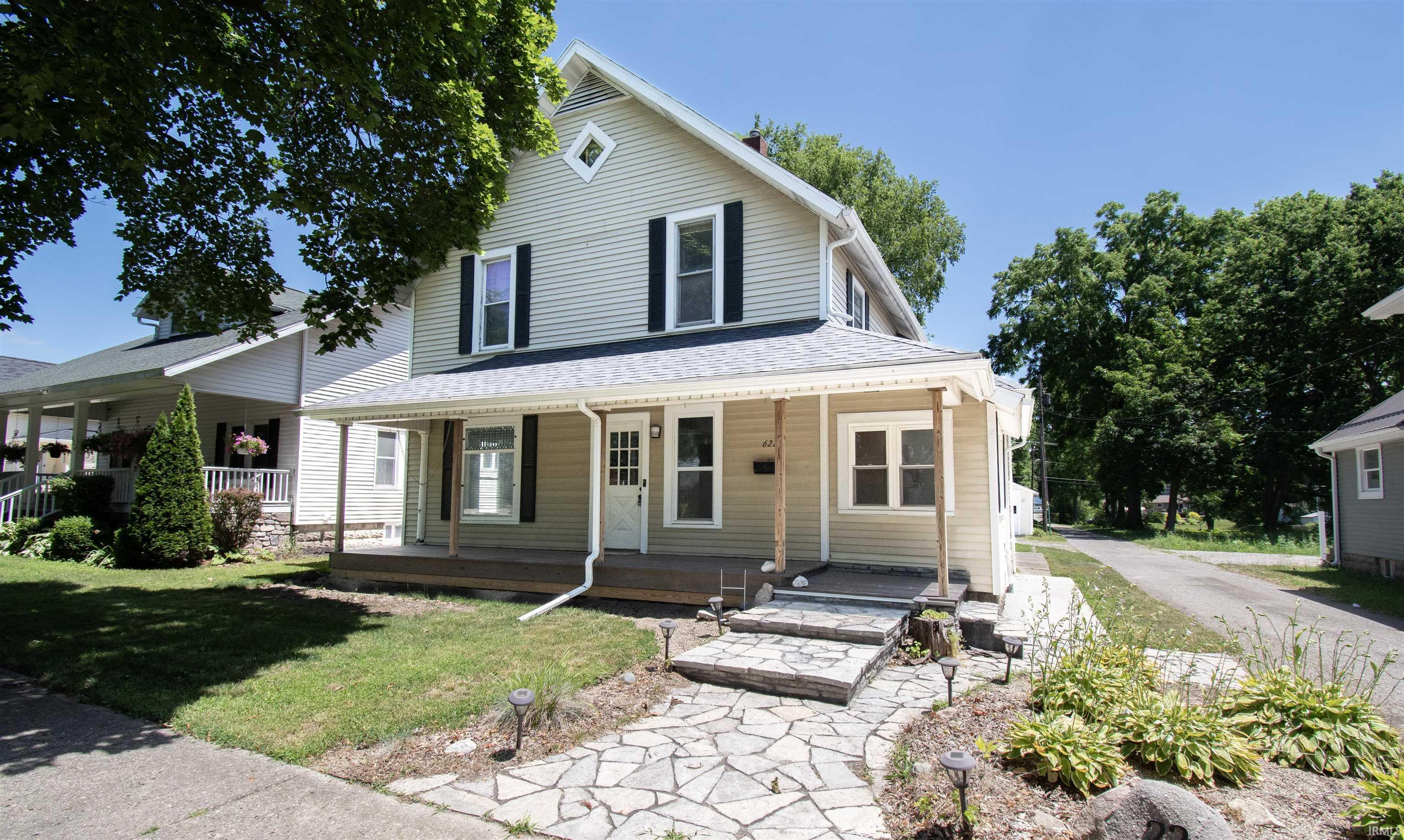 Photo 0 of 622 N Riley Street