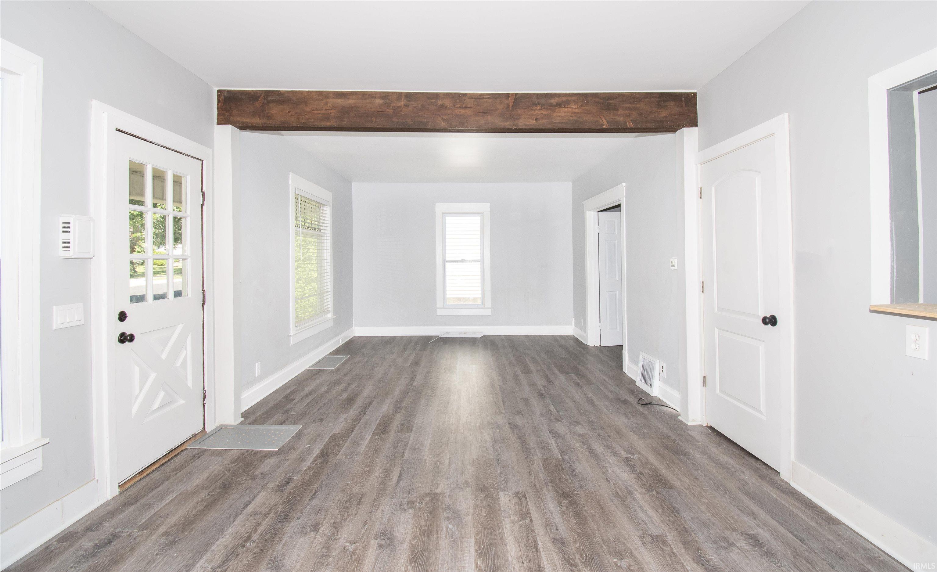 Photo 17 of 622 N Riley Street